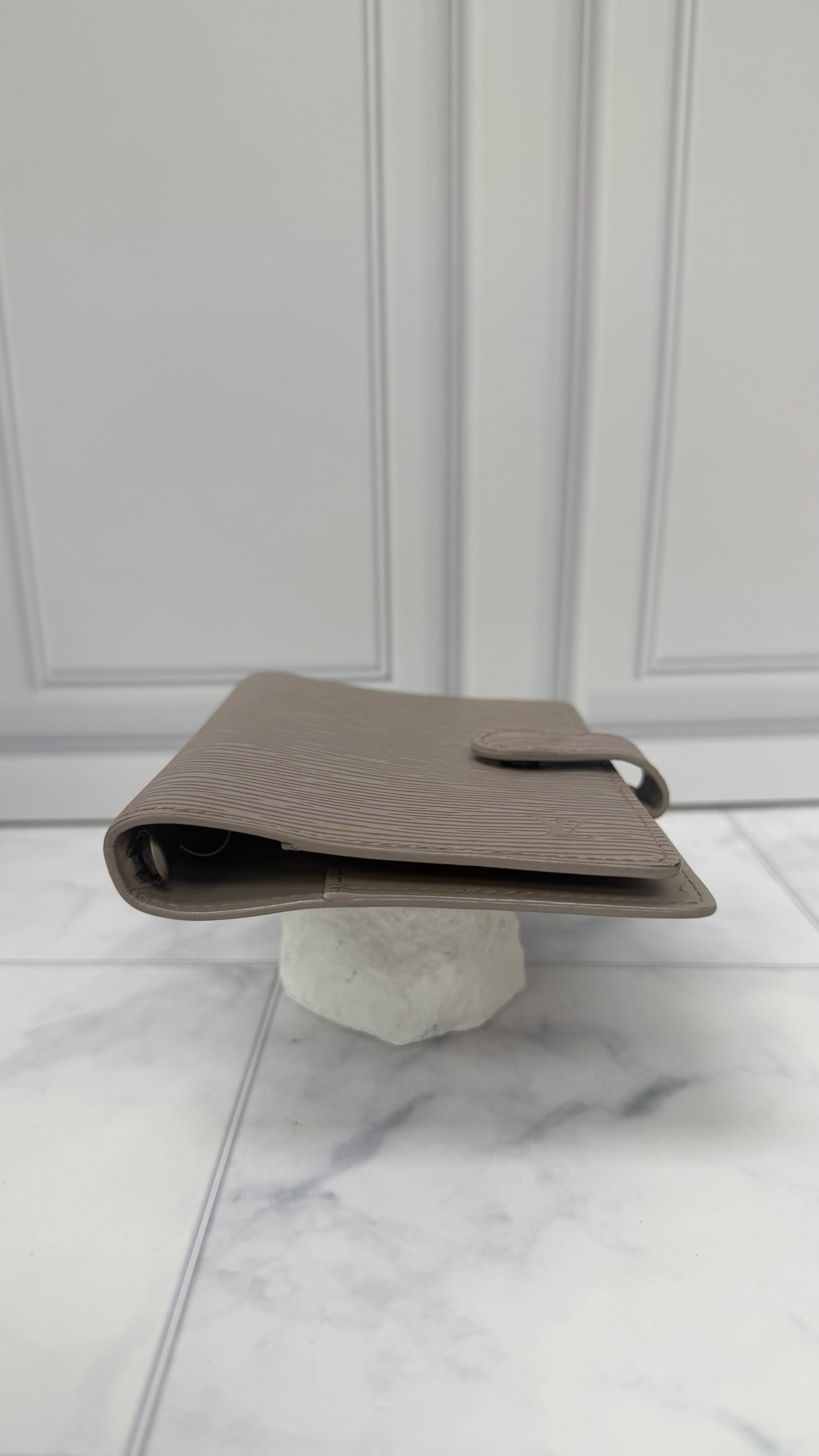 Louis Vuitton Grey Epi Leather Passport Agenda Cover PM