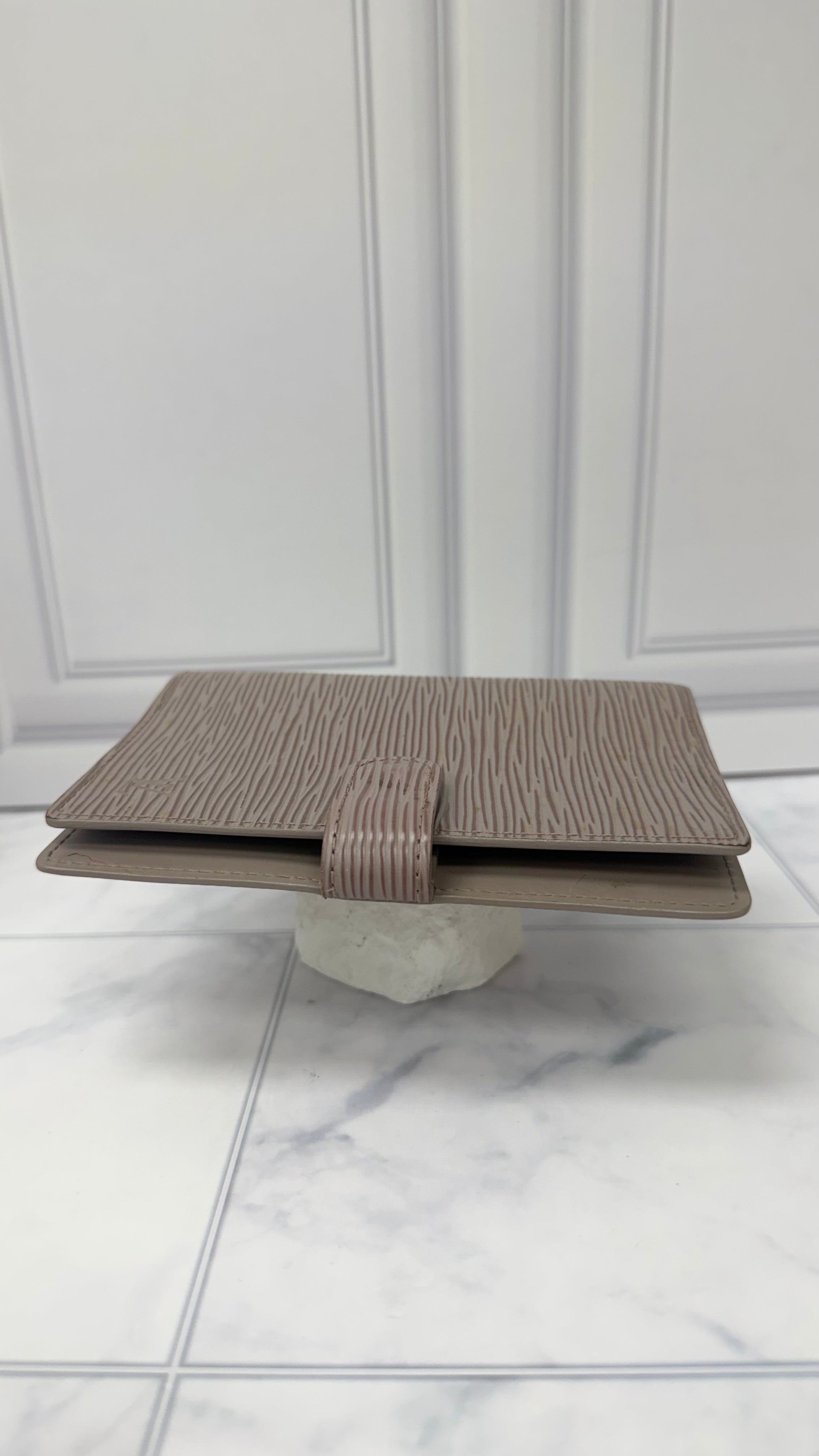 Louis Vuitton Grey Epi Leather Passport Agenda Cover PM