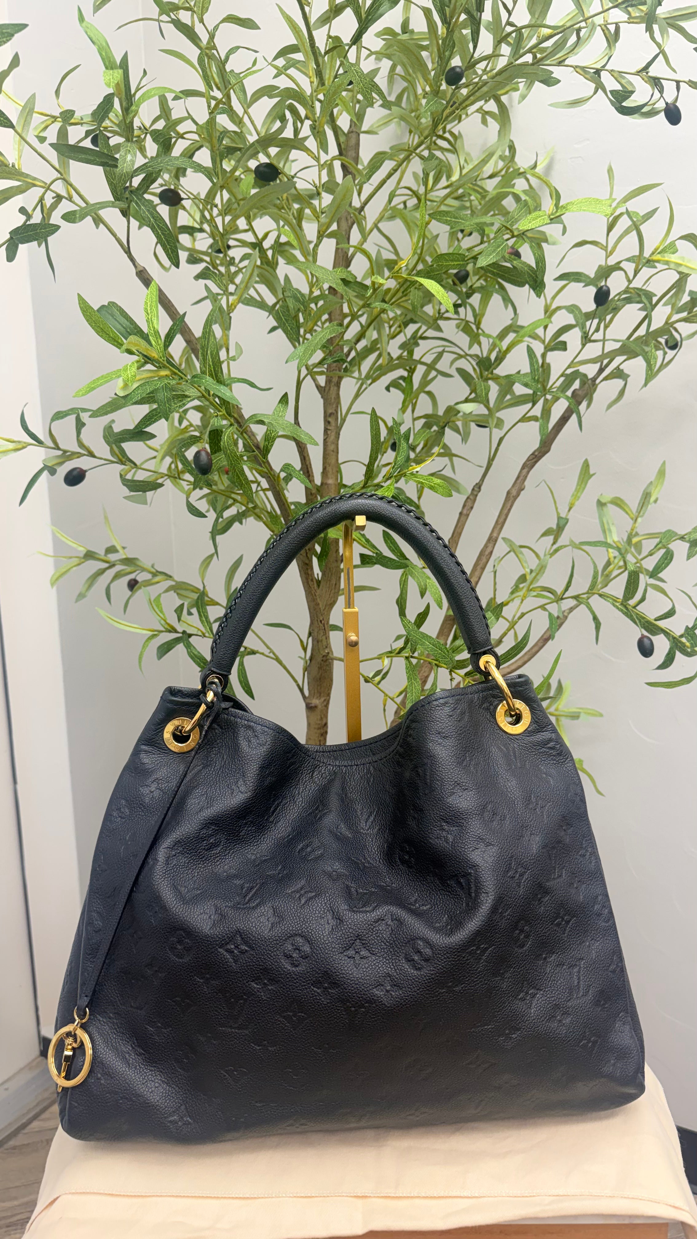 Louis Vuitton Monogram Midnight Blue Empreinte Leather Artsy MM Handbag