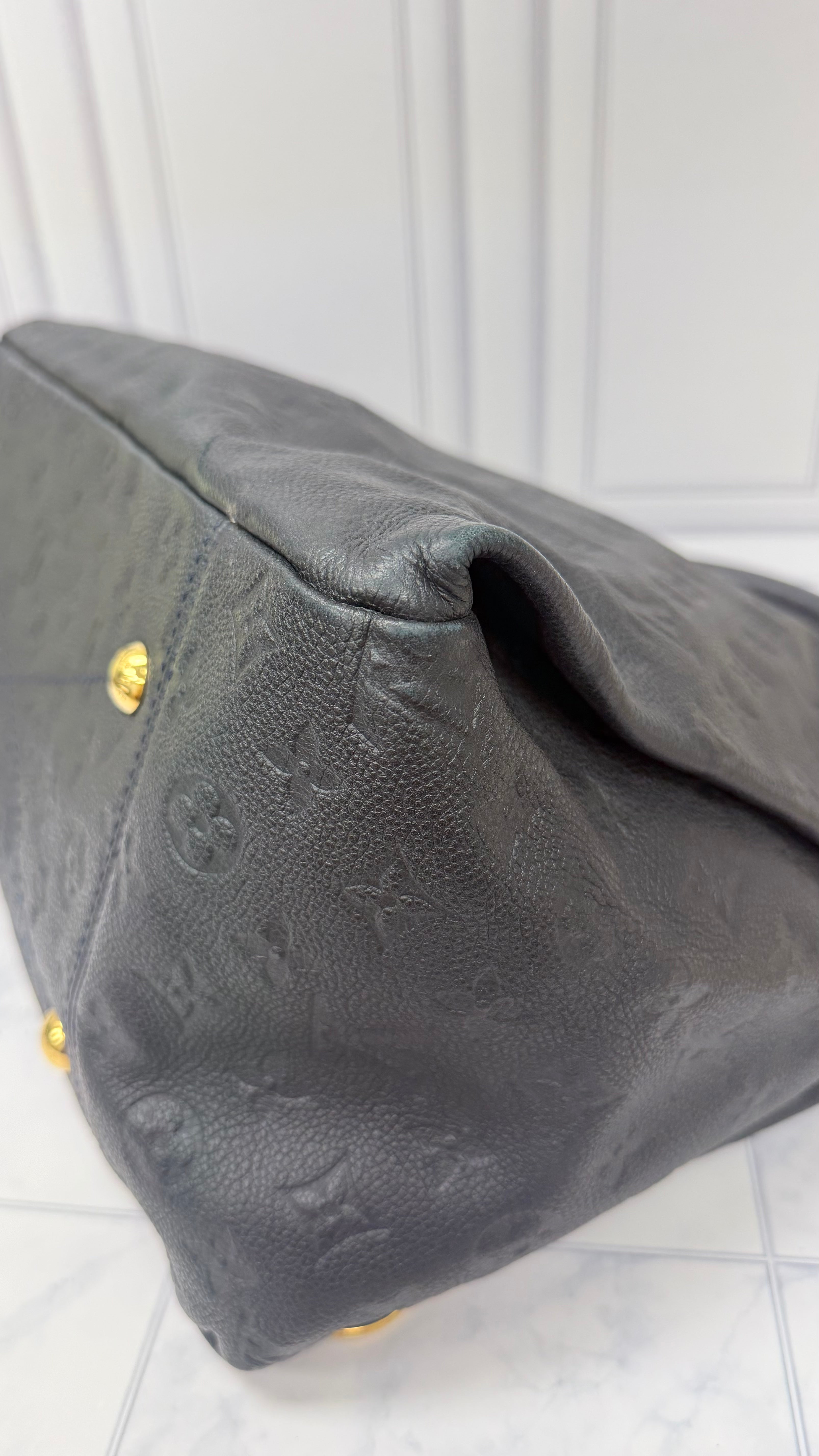Louis Vuitton Monogram Midnight Blue Empreinte Leather Artsy MM Handbag