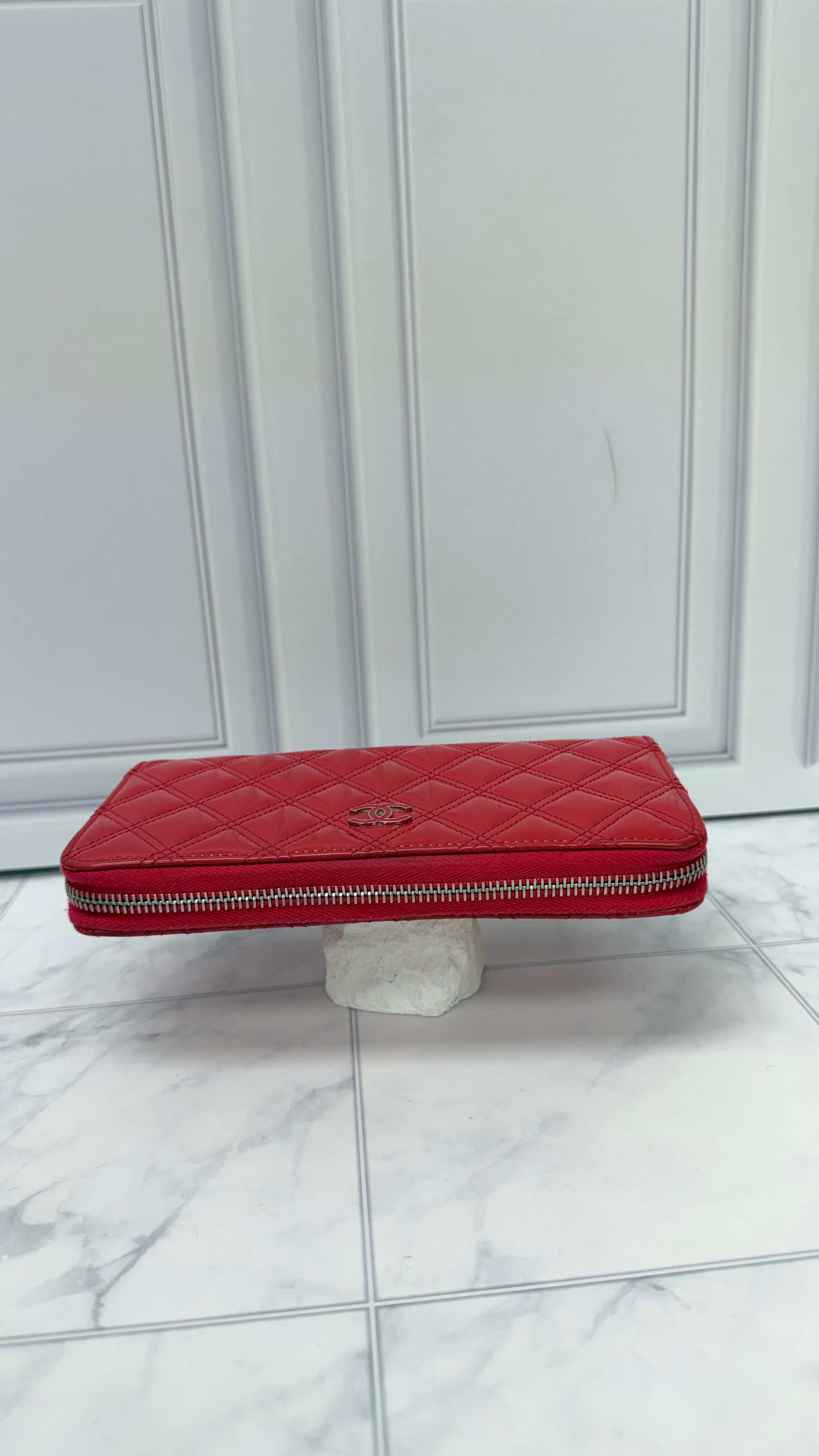 Chanel Hot Pink Patent Leather Zippy Wallet
