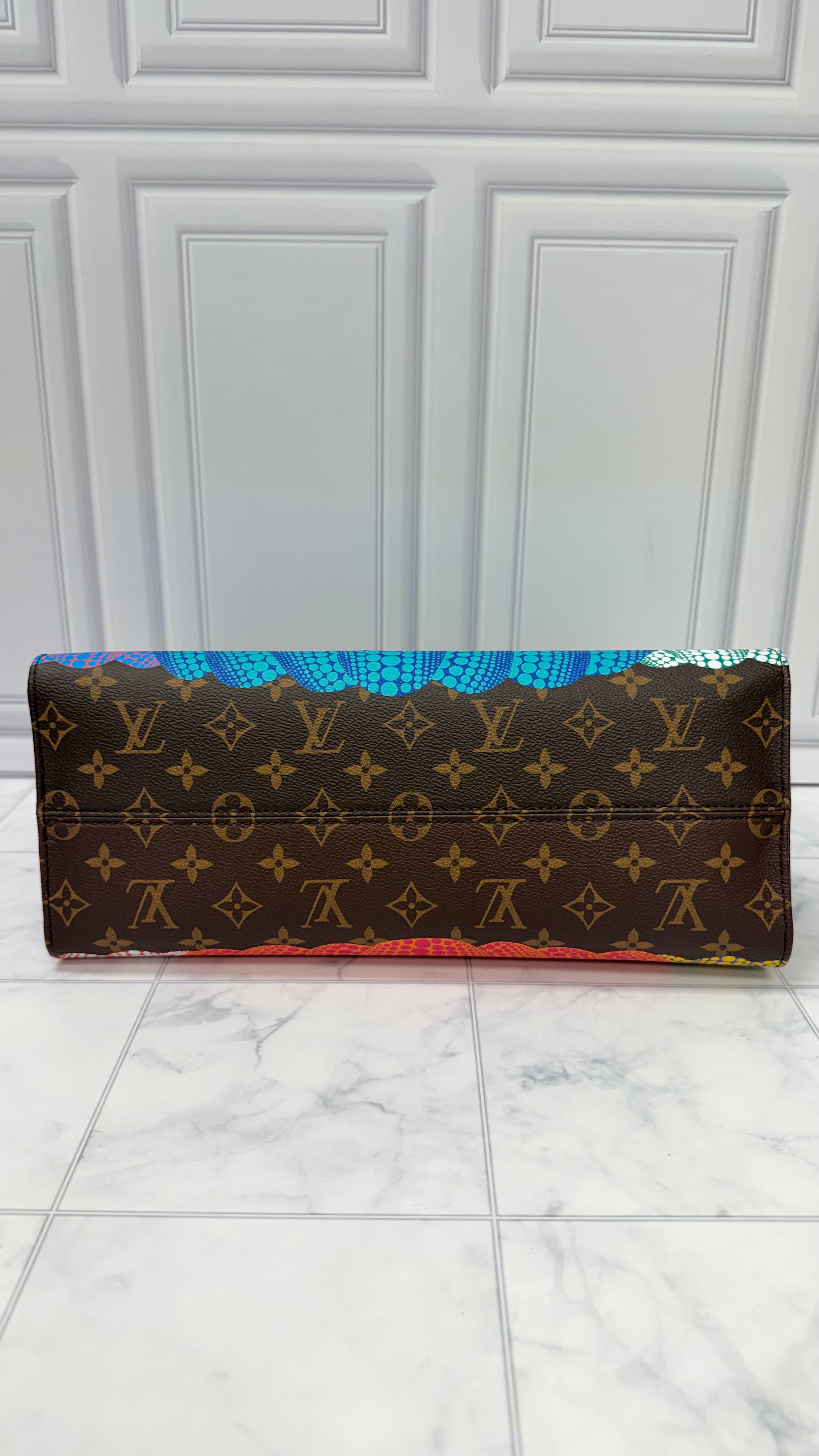 LIKE NEW - Louis Vuitton X Kusama Monogram Pumpkin On The Go MM Tote Bag