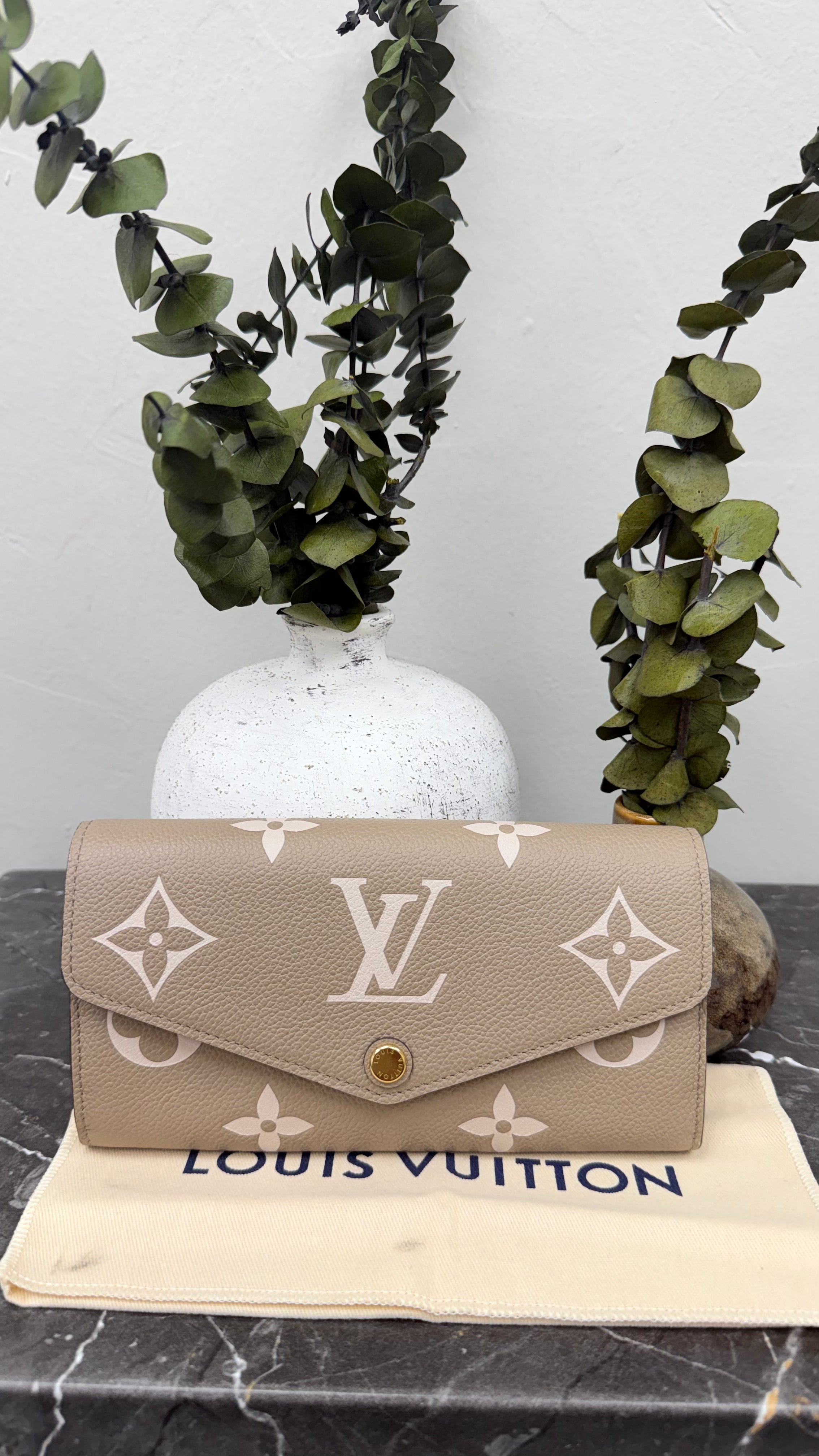 LIKE NEW - Louis Vuitton Grey Monogram Empreinte Leather Sarah Wallet