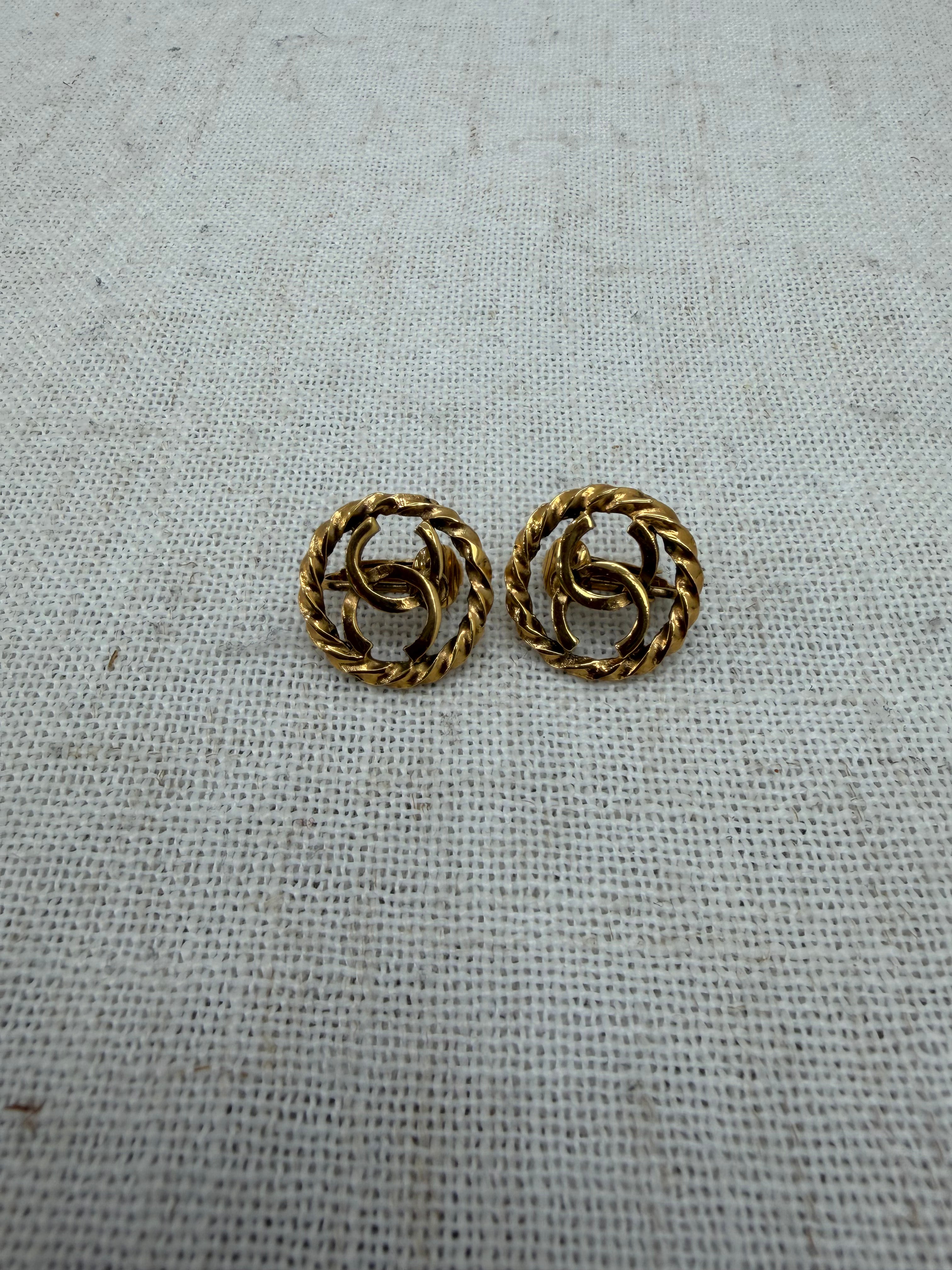Chanel Vintage CC Gold Tone Rope Clipon Earrings