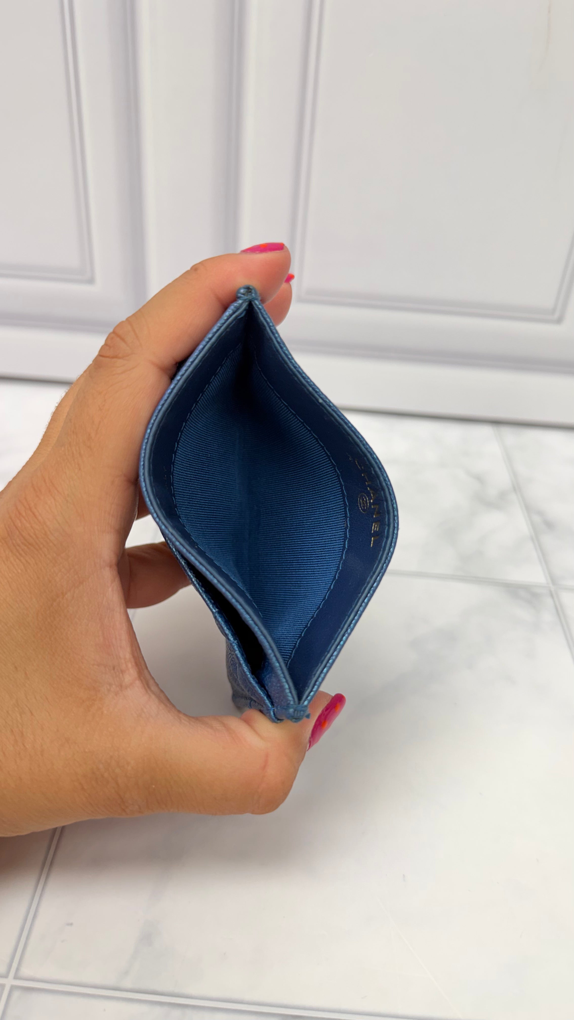 Chanel Blue iridescent Quilted Caviar Leather Card Holder