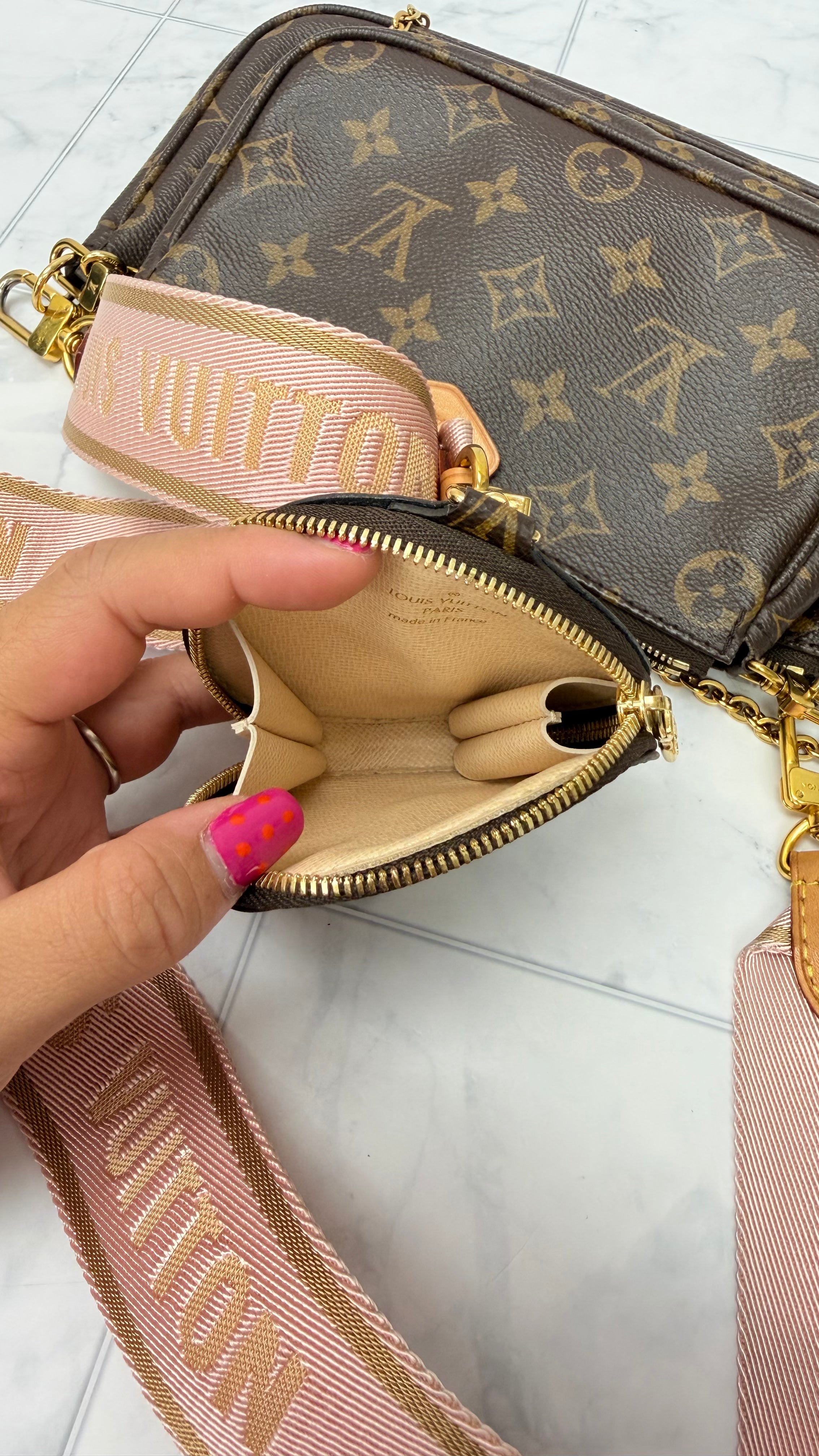 LIKE NEW - Louis Vuitton Monogram Multi Pochette Accessoires Crossbody Bag