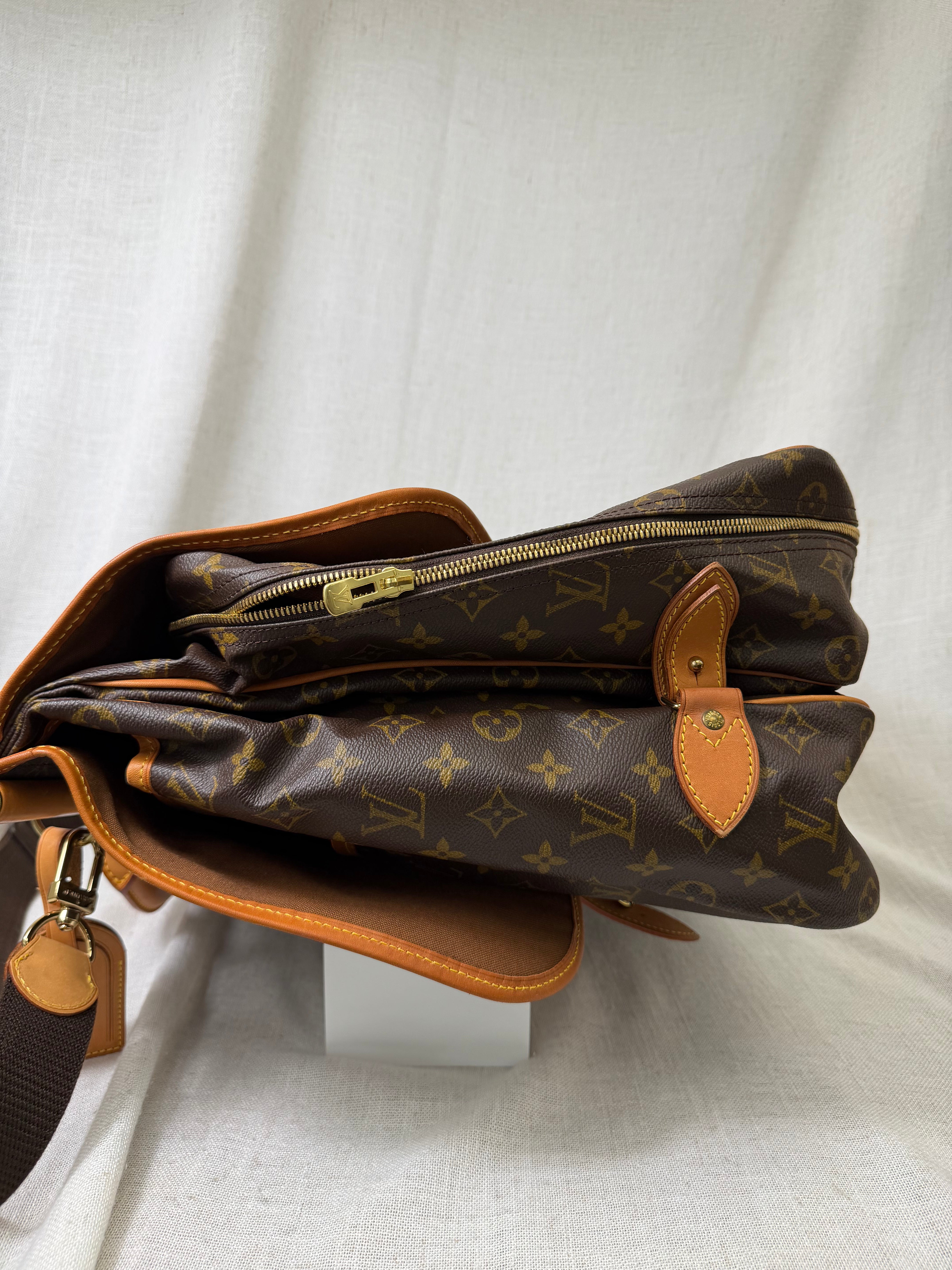 Louis Vuitton Monogram Sac Chasse Travel Bag