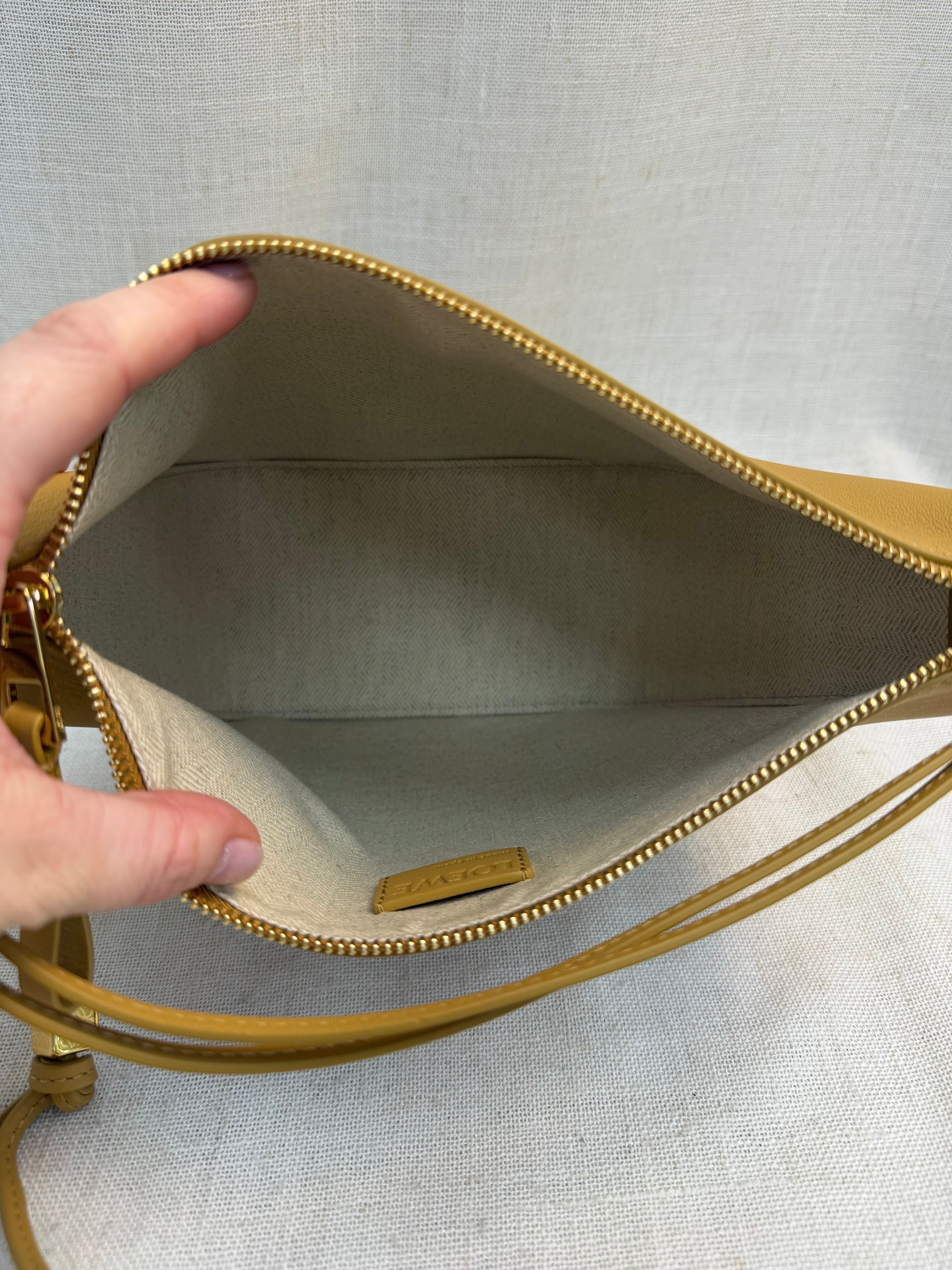 LIKE NEW Loewe Tan Leather Mini Hammock Hobo Shoulder Bag