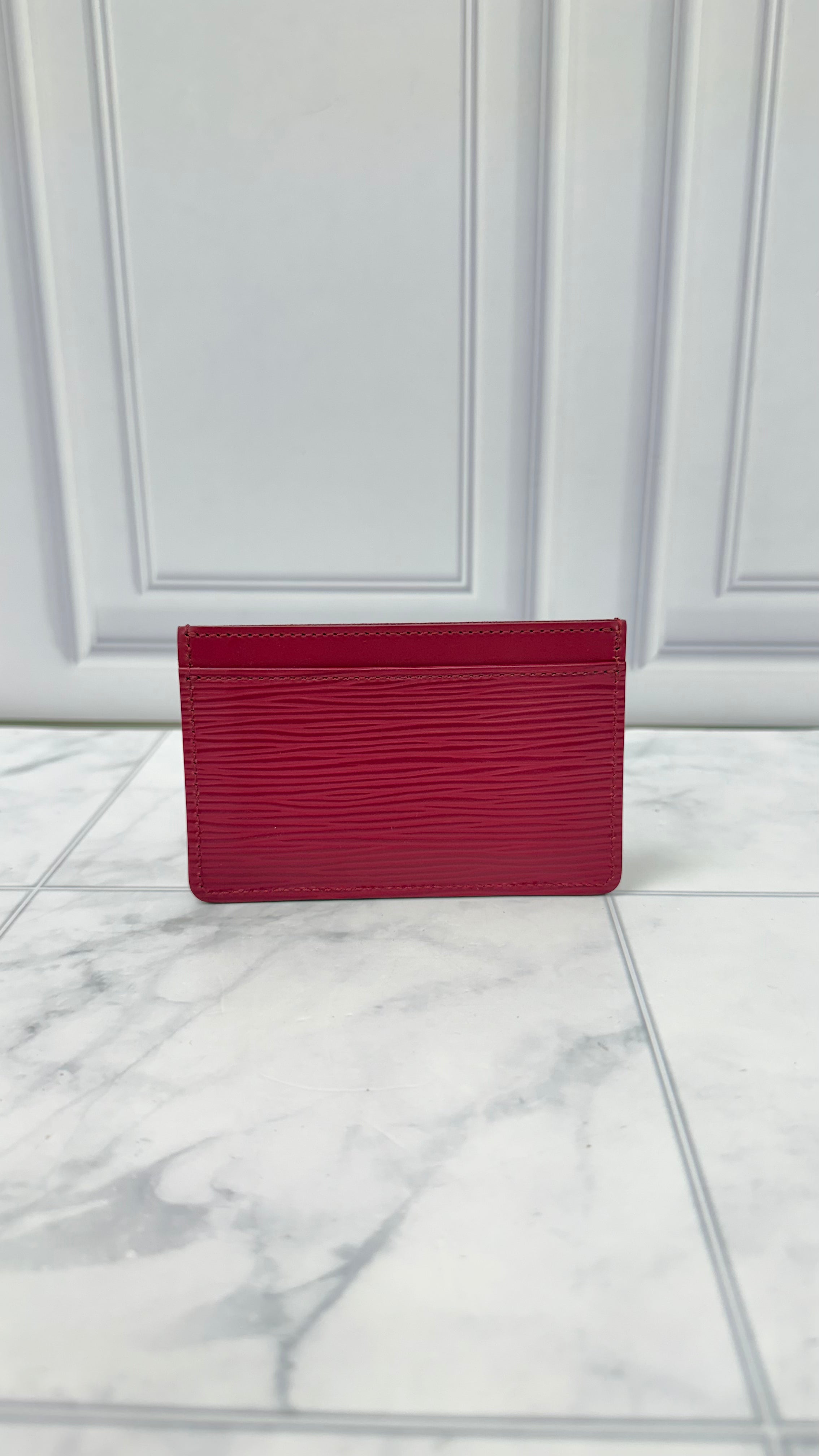 BRAND NEW - Louis Vuitton Burgundy Epi Leather Card Holder