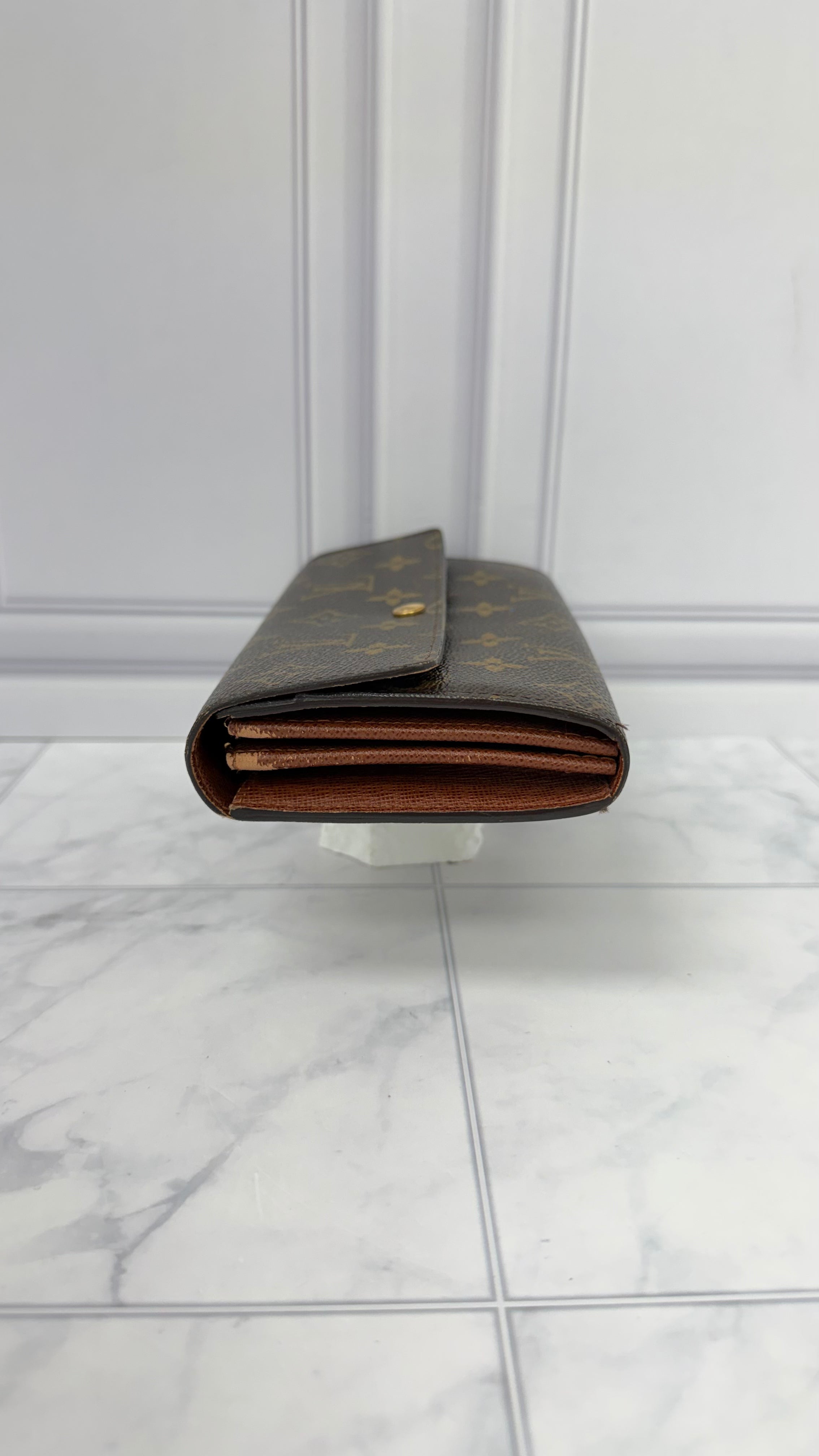Louis Vuitton Monogram Sarah Wallet