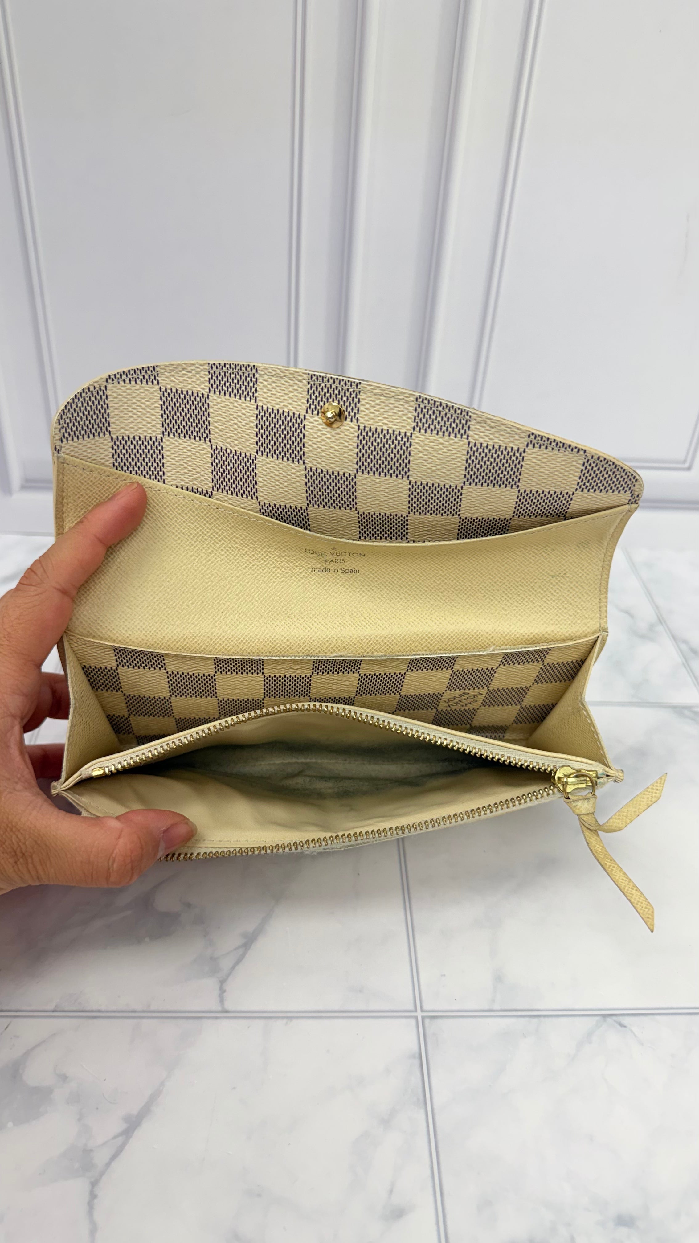 Louis Vuitton Damier Azur Emilie Wallet
