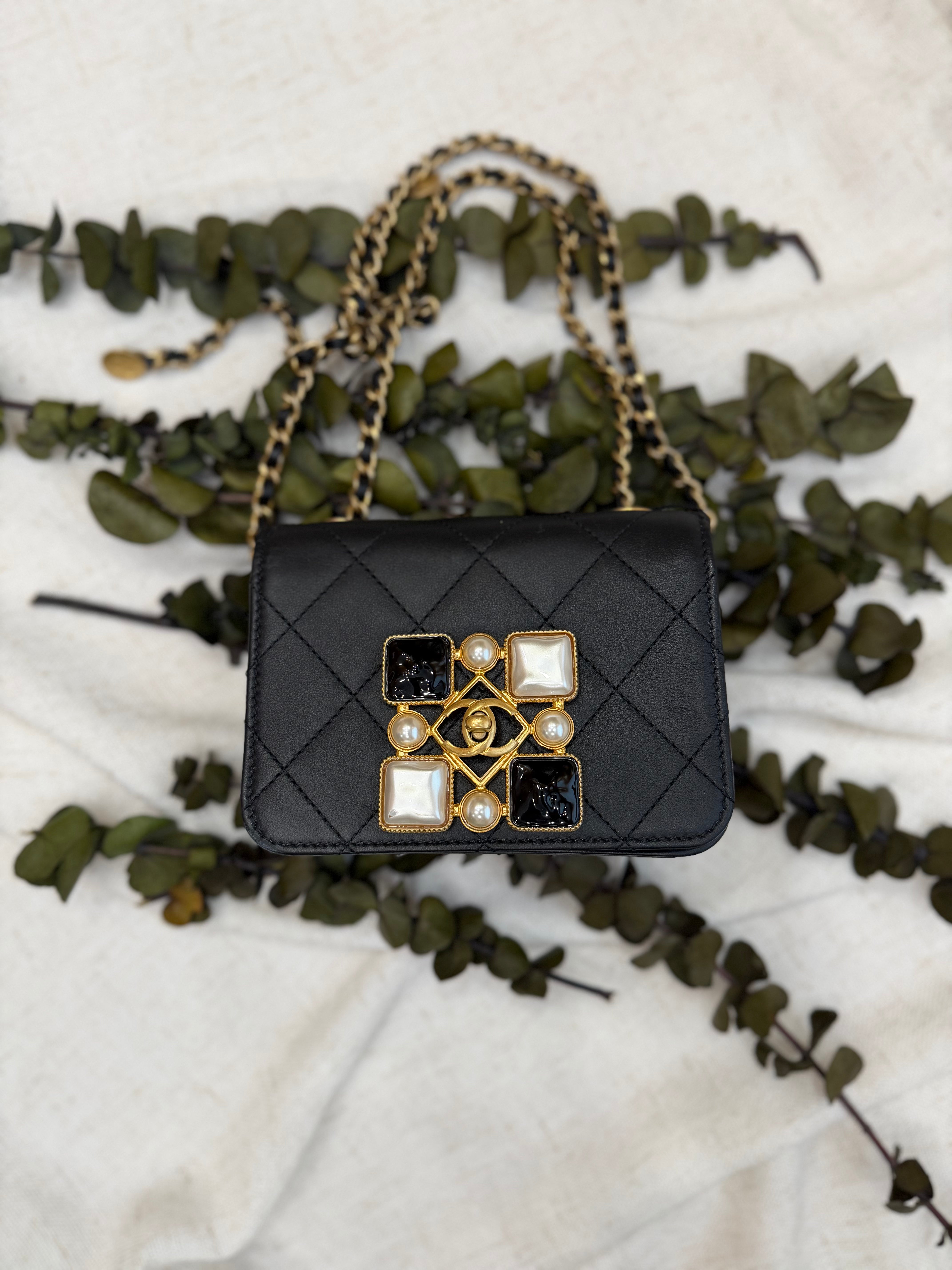 *DONS PRE-DROP* Chanel Black Calfskin Quilted Pearl Mini Flap Bag