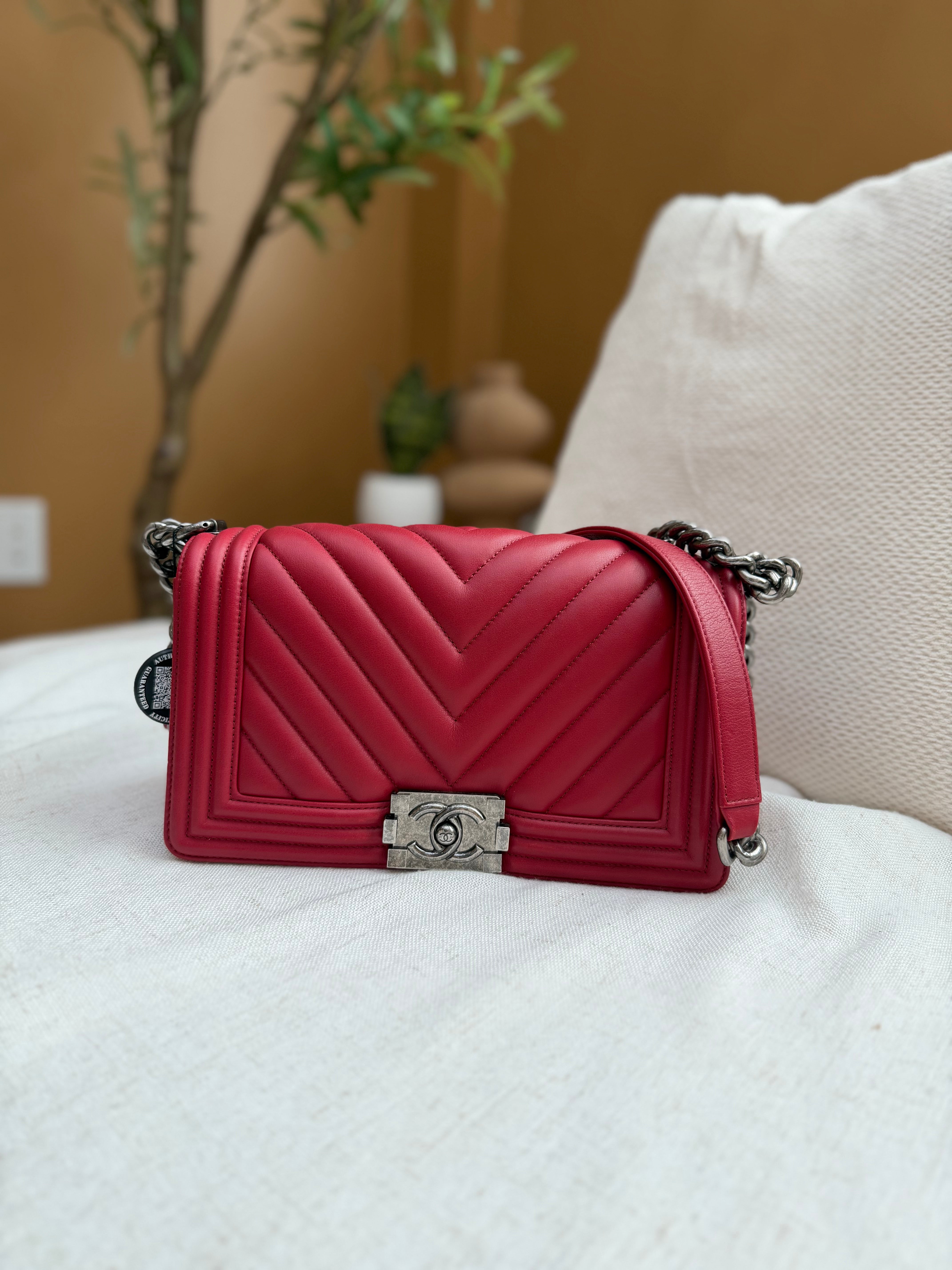 *DONS PRE-DROP* Chanel Red Calfskin Chevron Medium Boy Bag