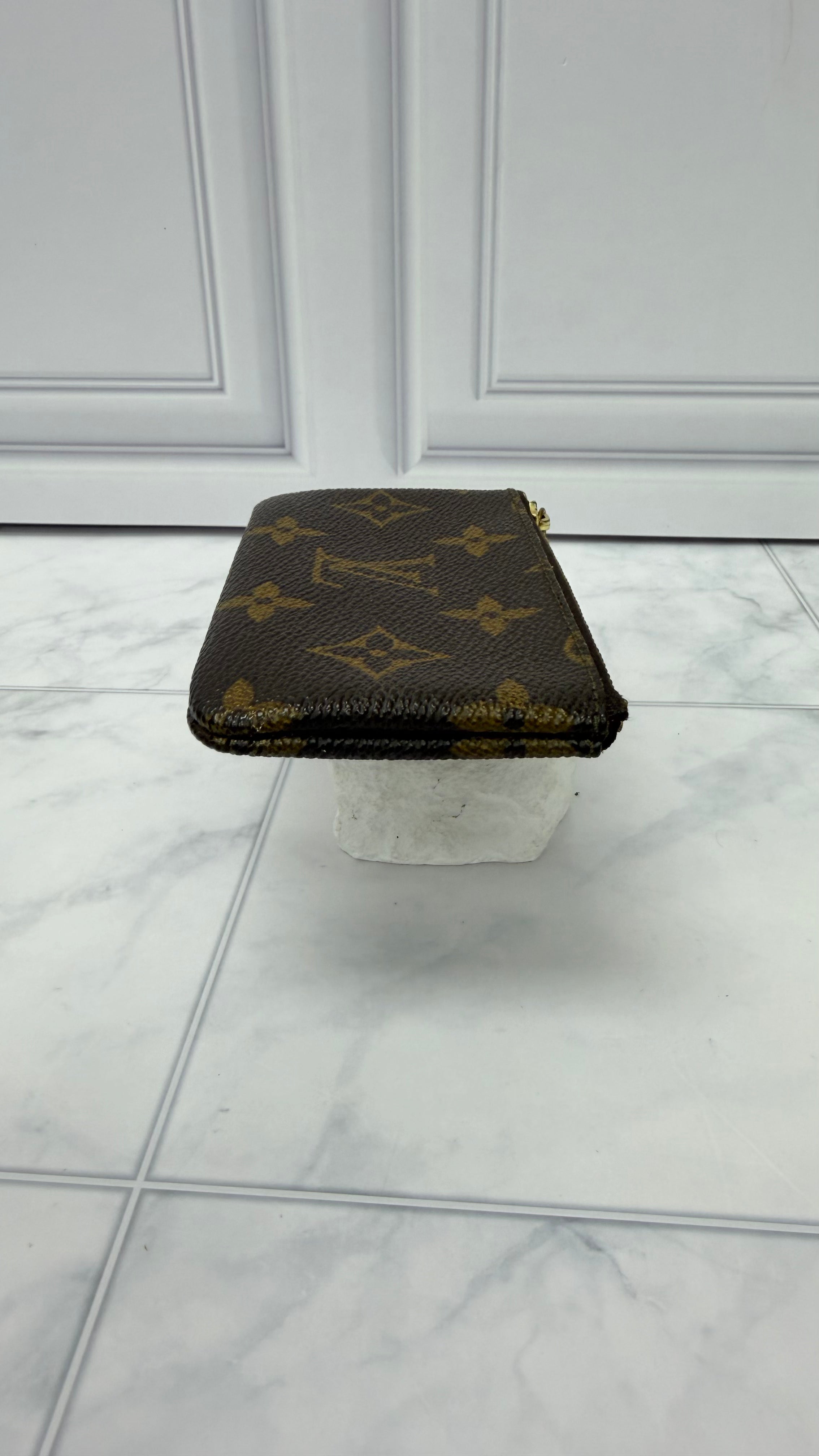 Louis Vuitton Monogram Key Cles