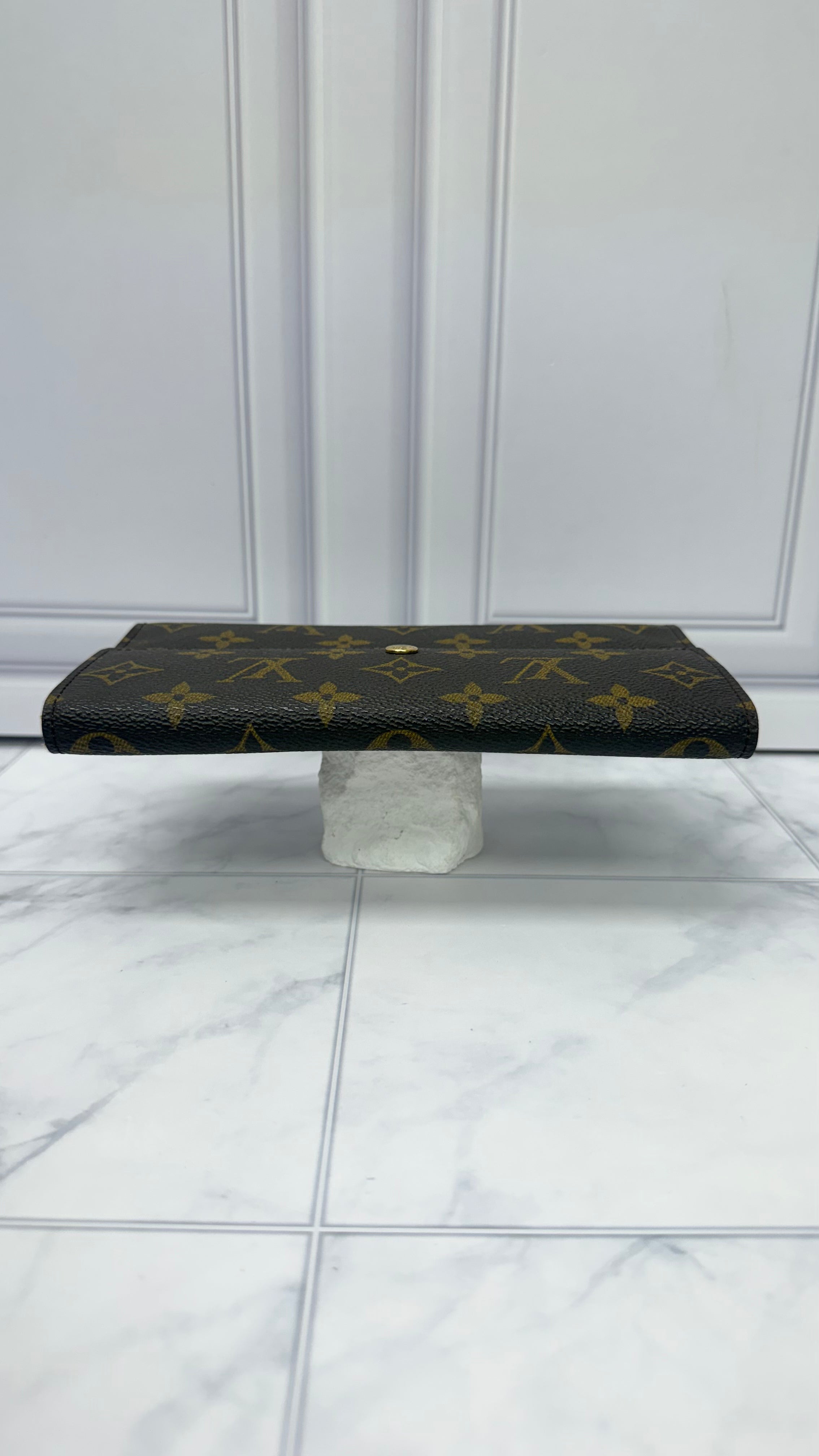 Louis Vuitton Monogram Flap International Wallet