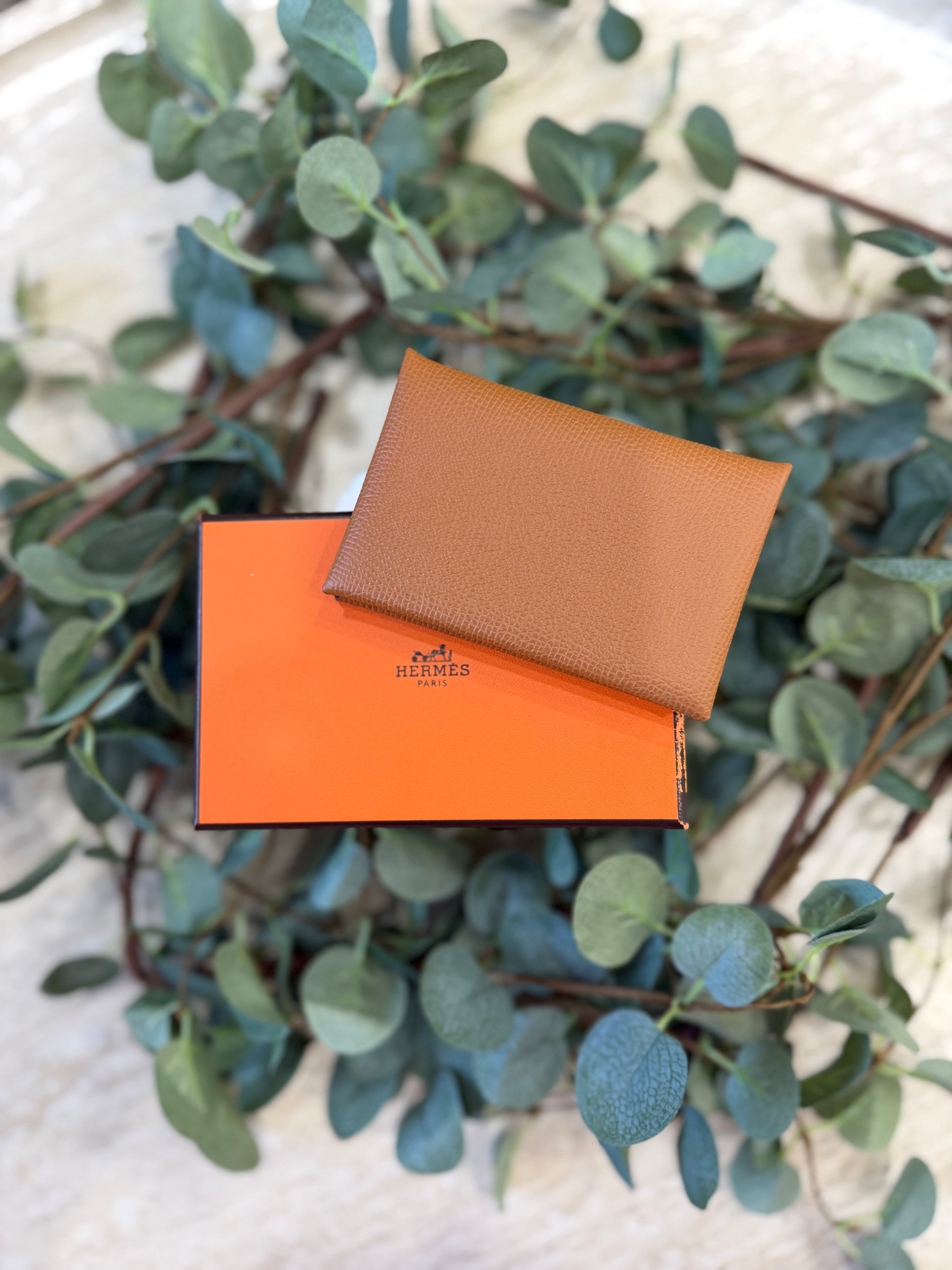 LIKE NEW- Hermes Gold Epsom Calvi Card Case