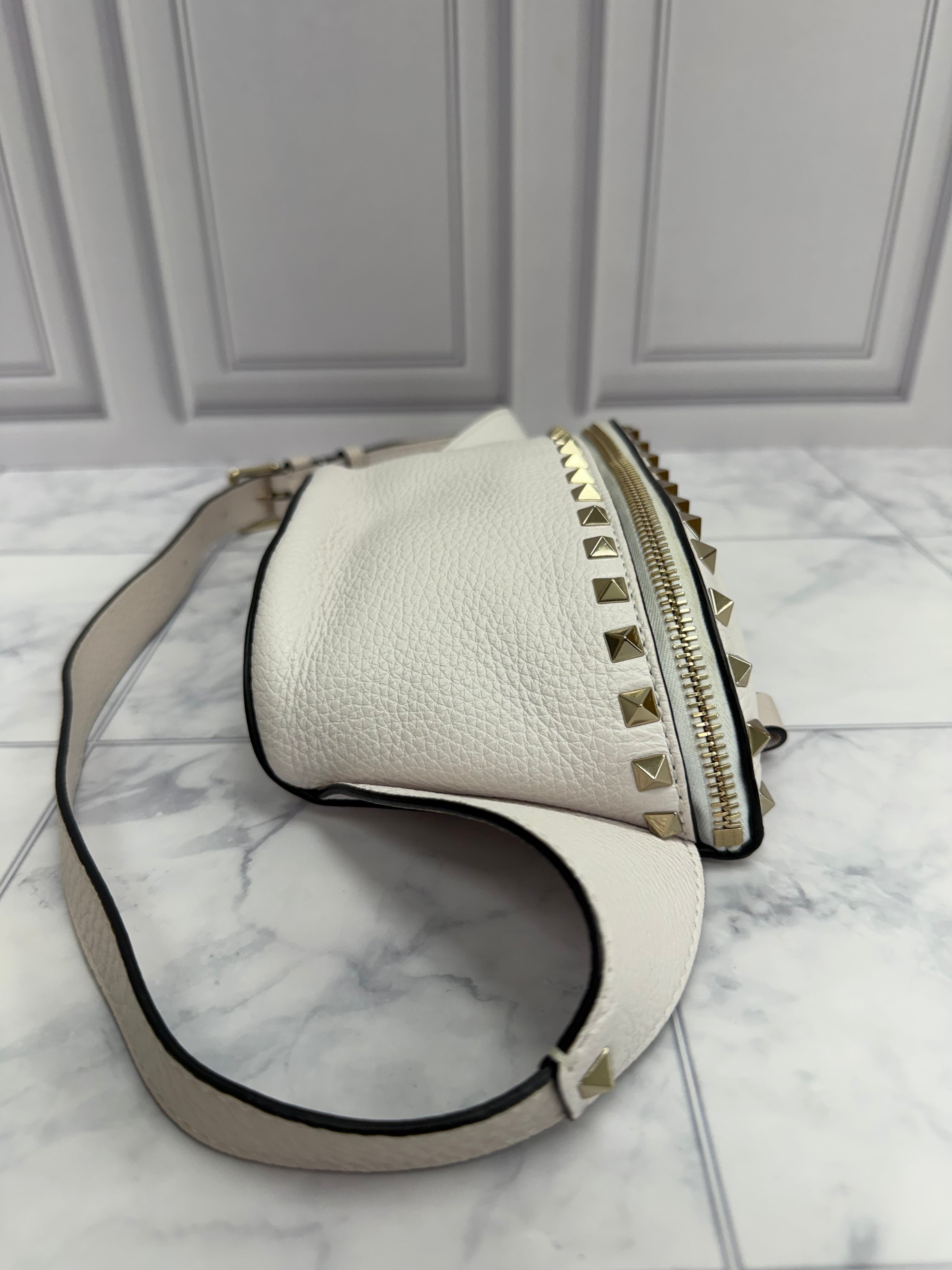 *DONS DROP* Valentino White Leather Rockstud Bumbag