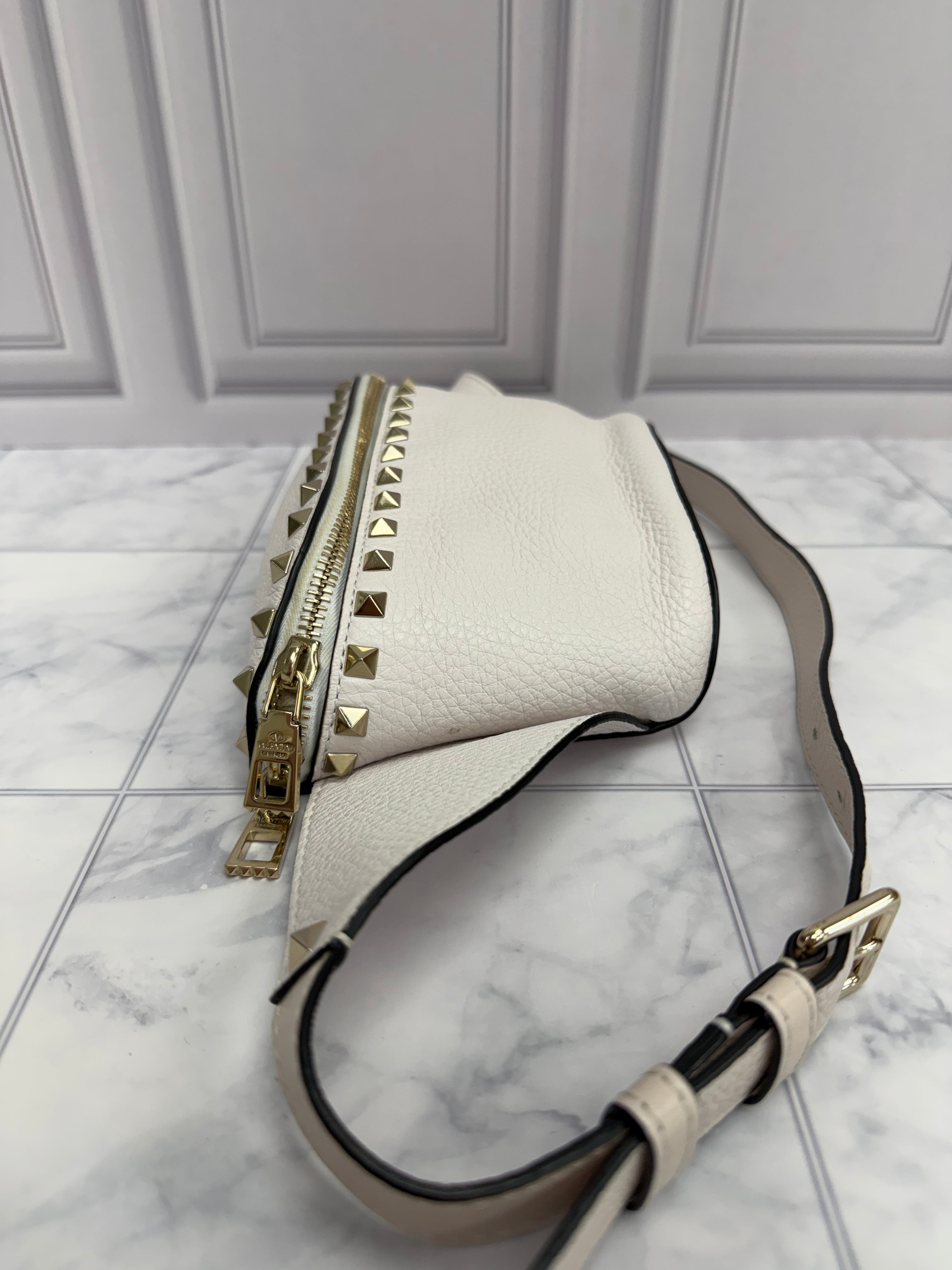 *DONS DROP* Valentino White Leather Rockstud Bumbag