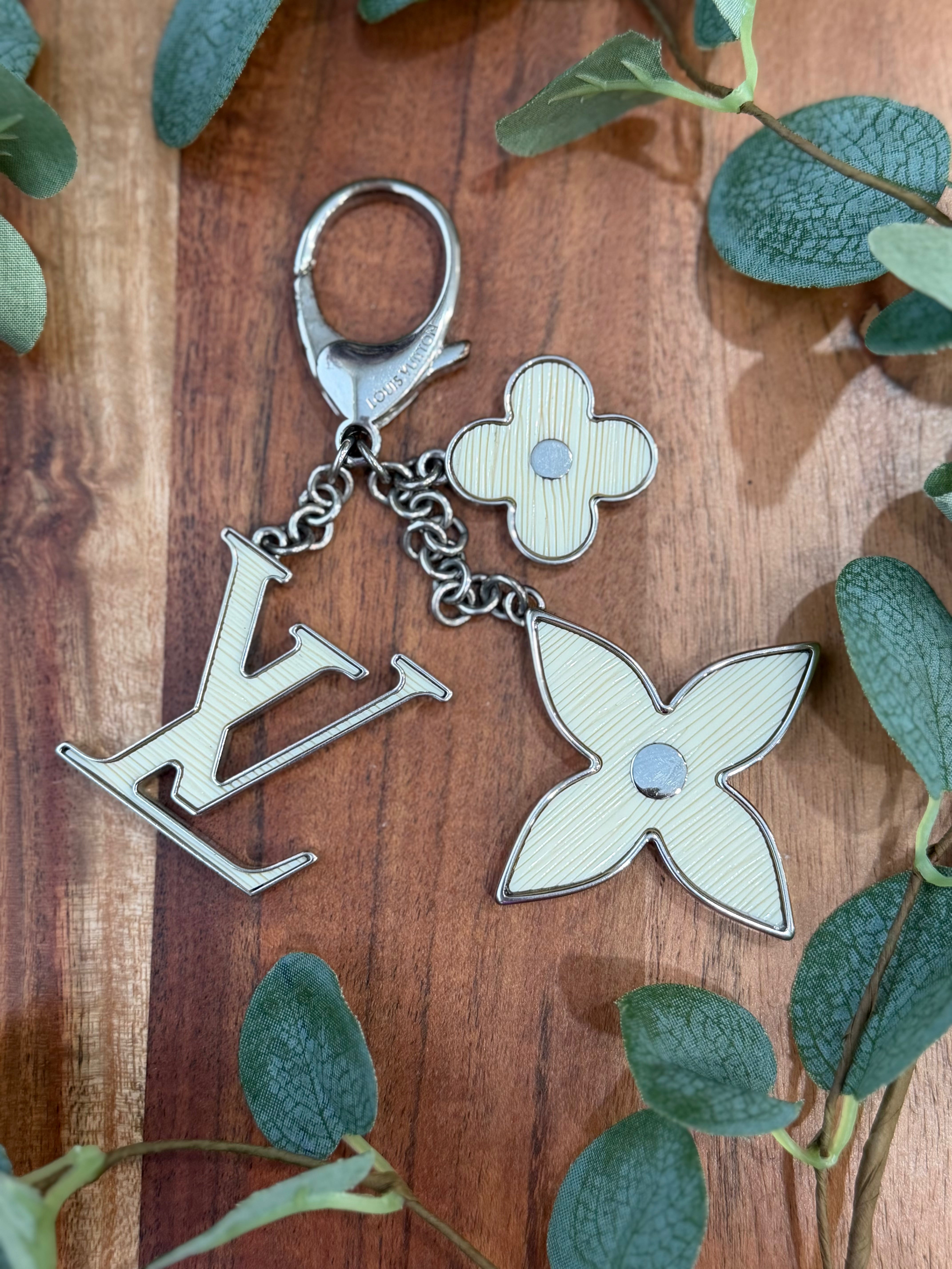 Louis Vuitton White Epi Fleur d Epi Bag Charm