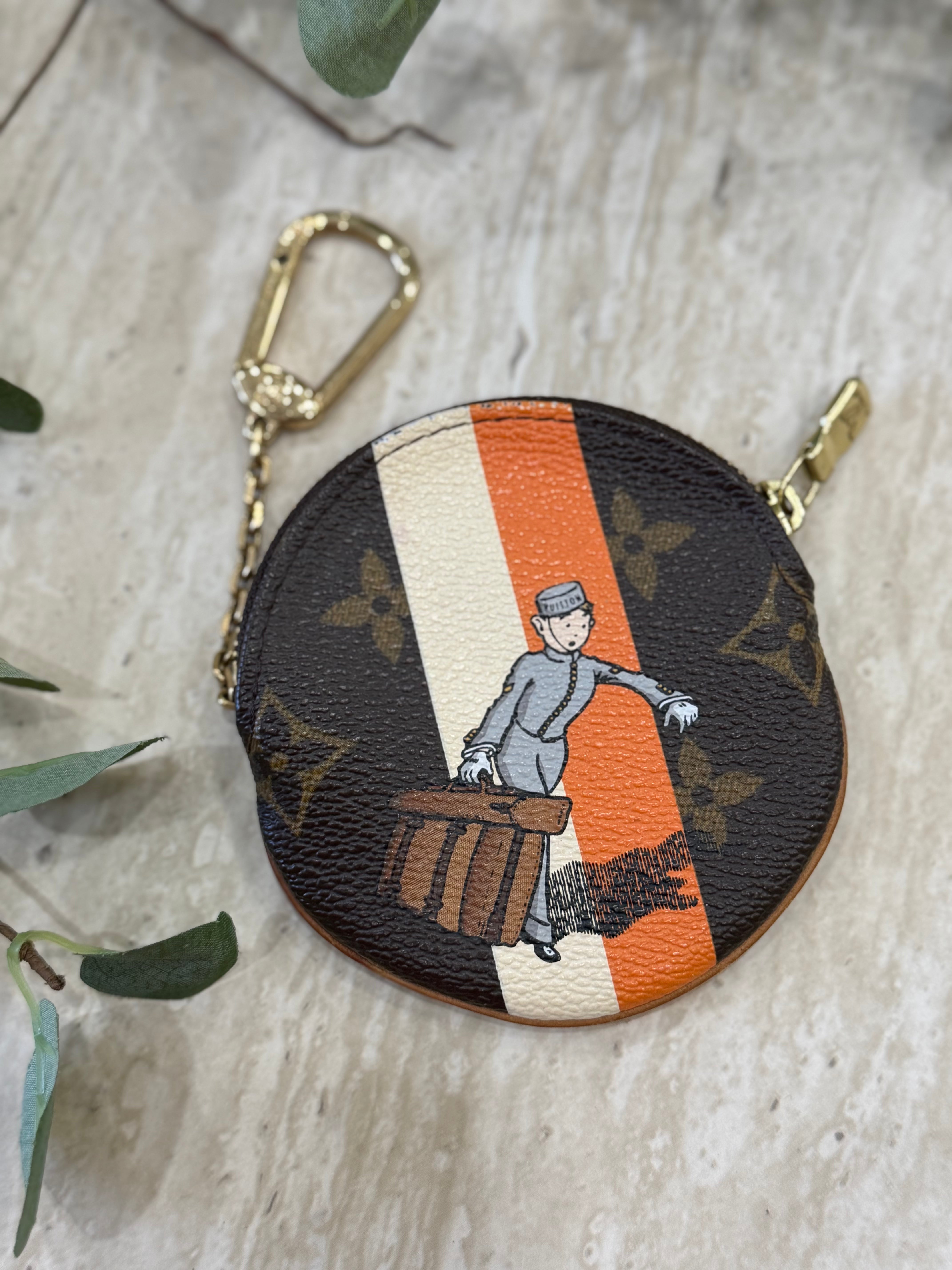 Louis Vuitton Limited Edition Monogram Bell Hop Round Coin Zippy Cles Pouch