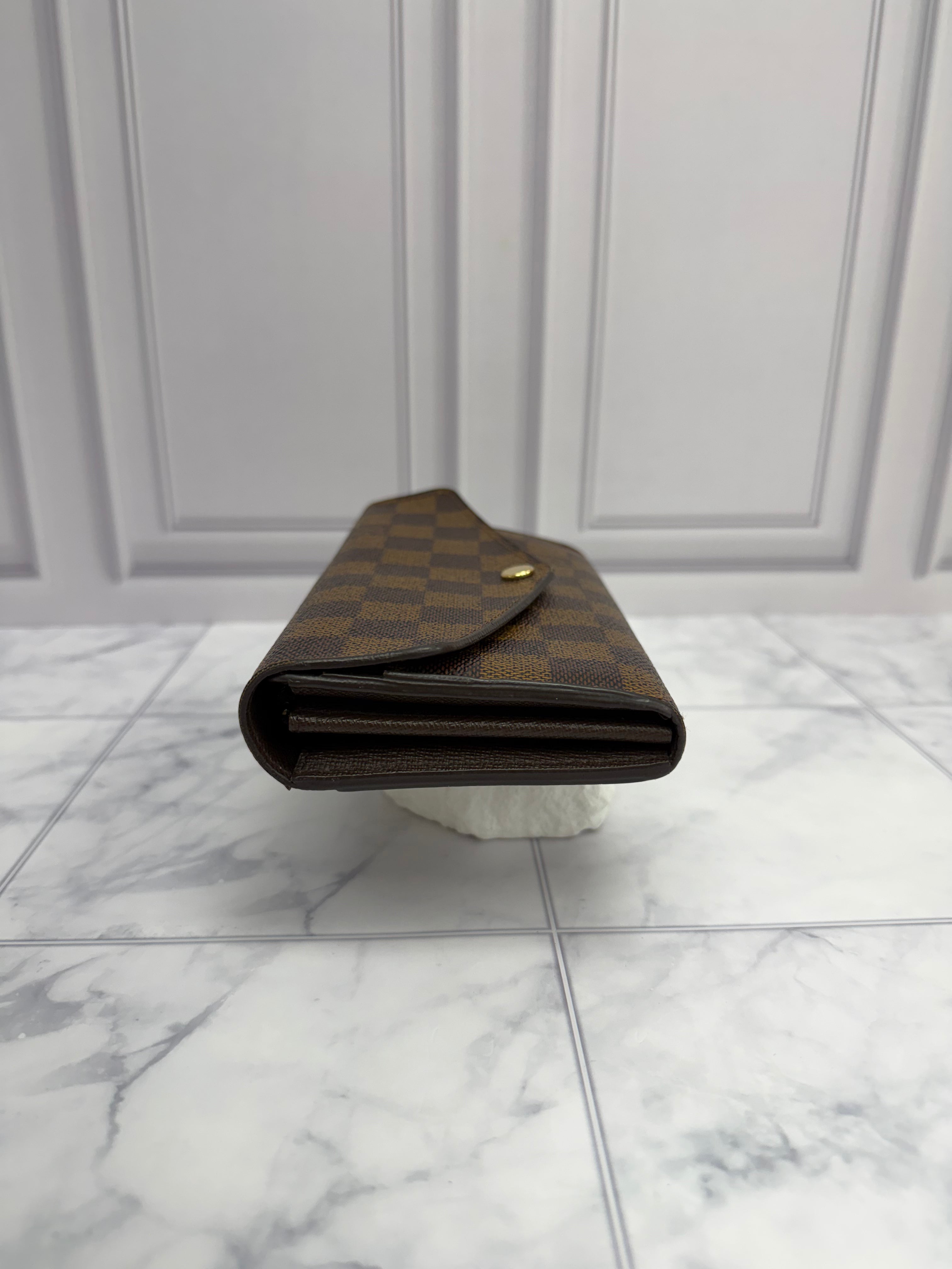 *DONS DROP* Louis Vuitton Damier Ebene Sarah Wallet