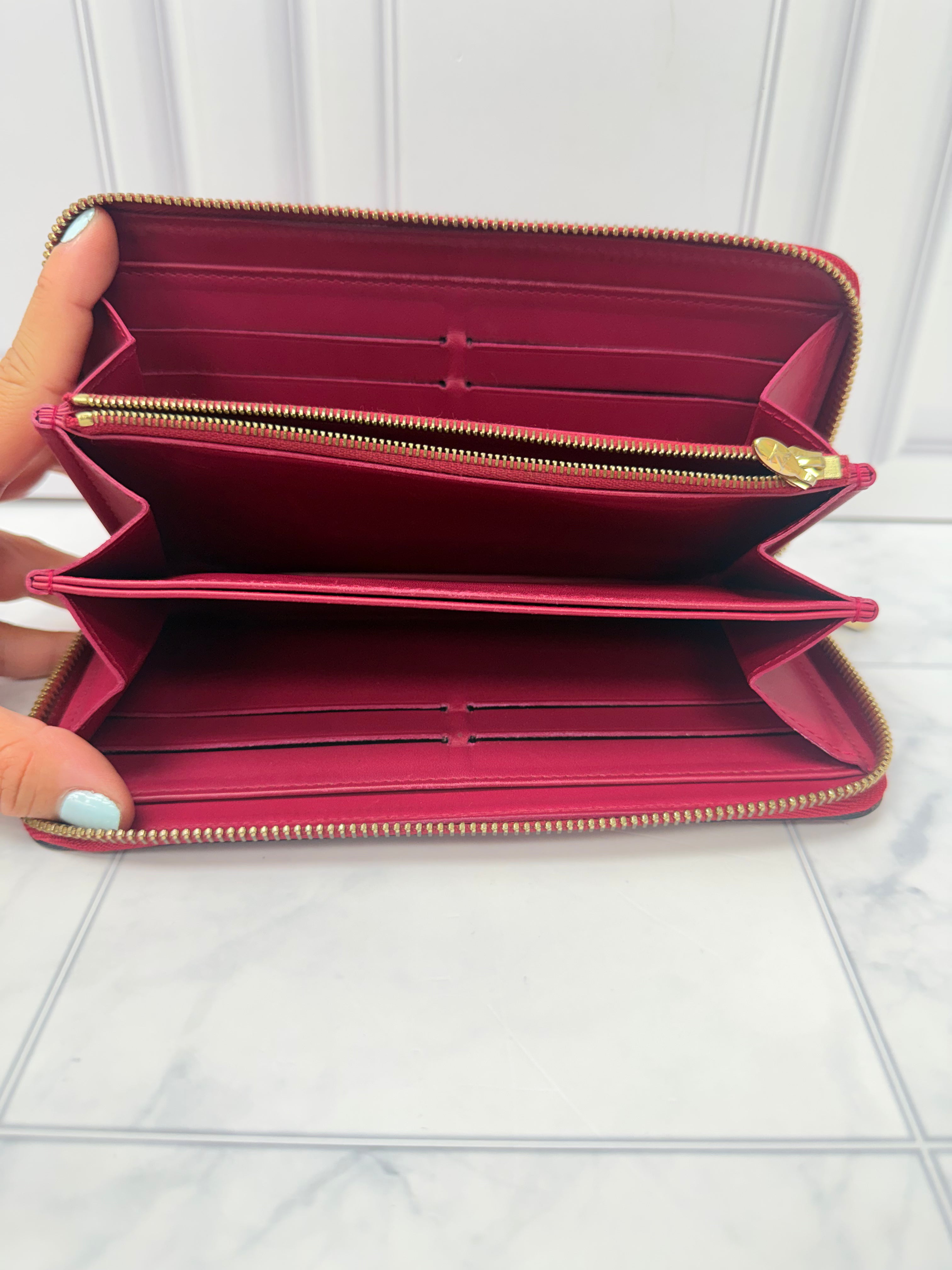 Louis Vuitton Monogram Raspberry Vernis Leather Zippy Wallet