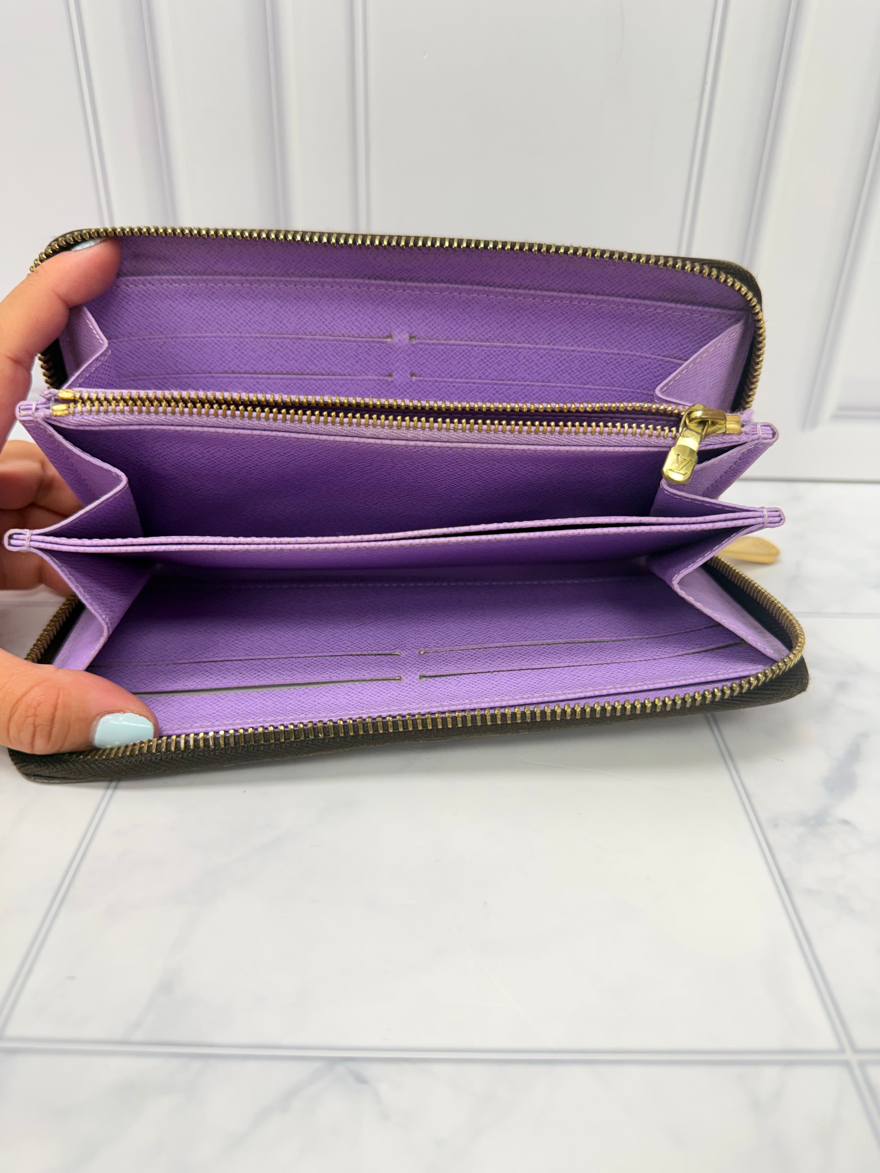 Louis Vuitton Damier Ebene Illustre Zippy Wallet