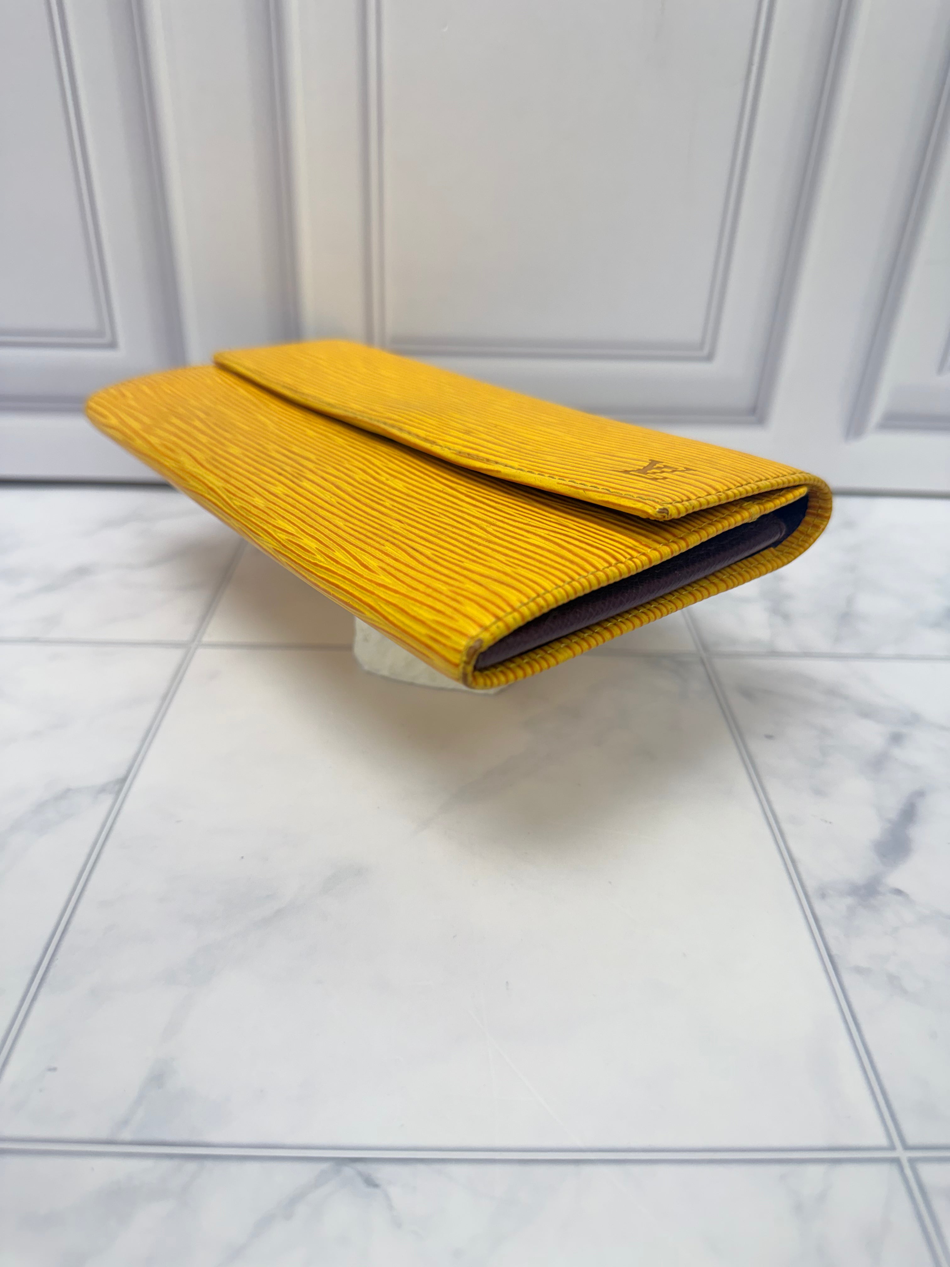 Louis Vuitton Yellow Epi Leather Leather Sarah Wallet
