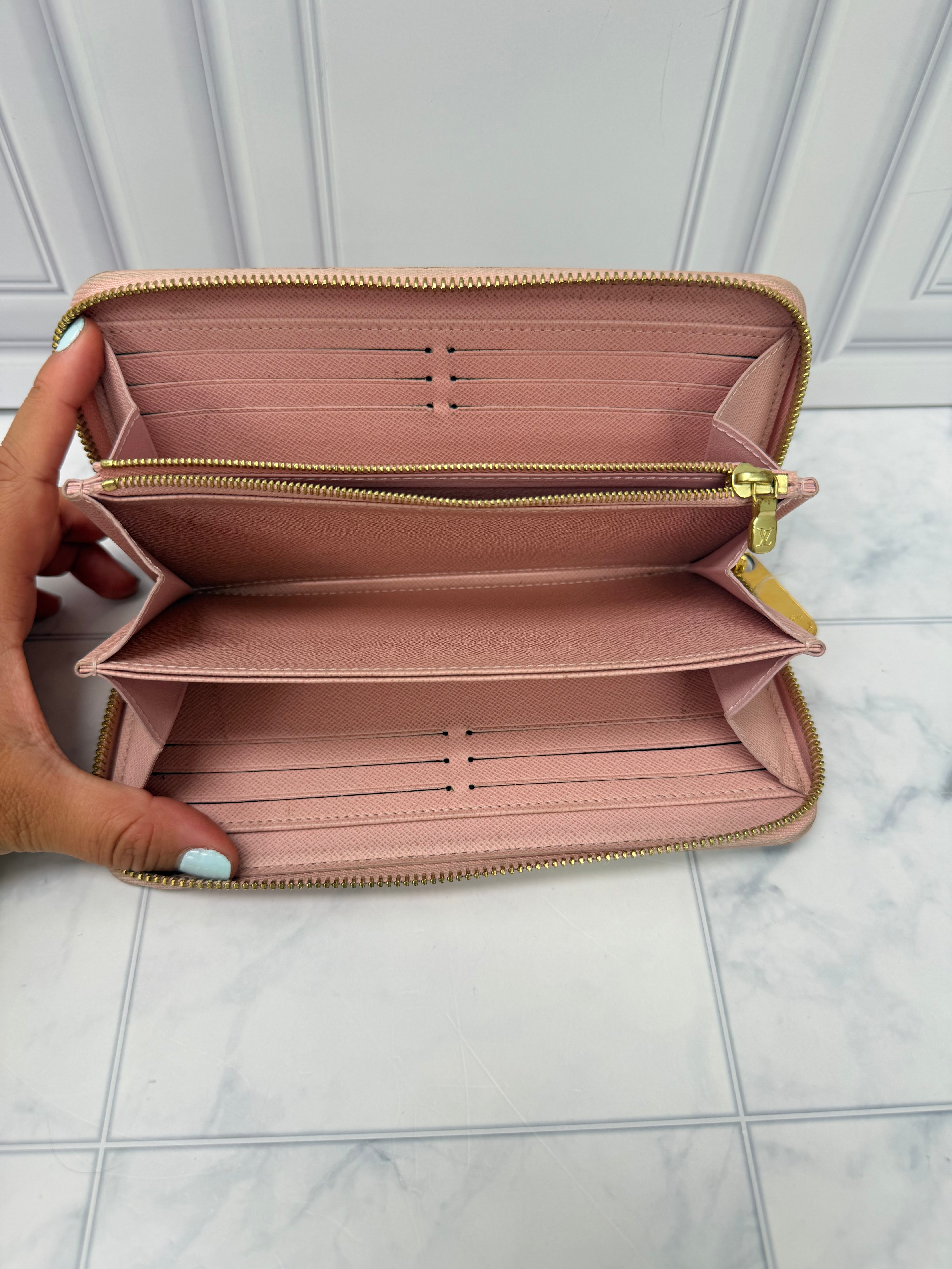 Louis Vuitton Damier Azur Zippy Wallet