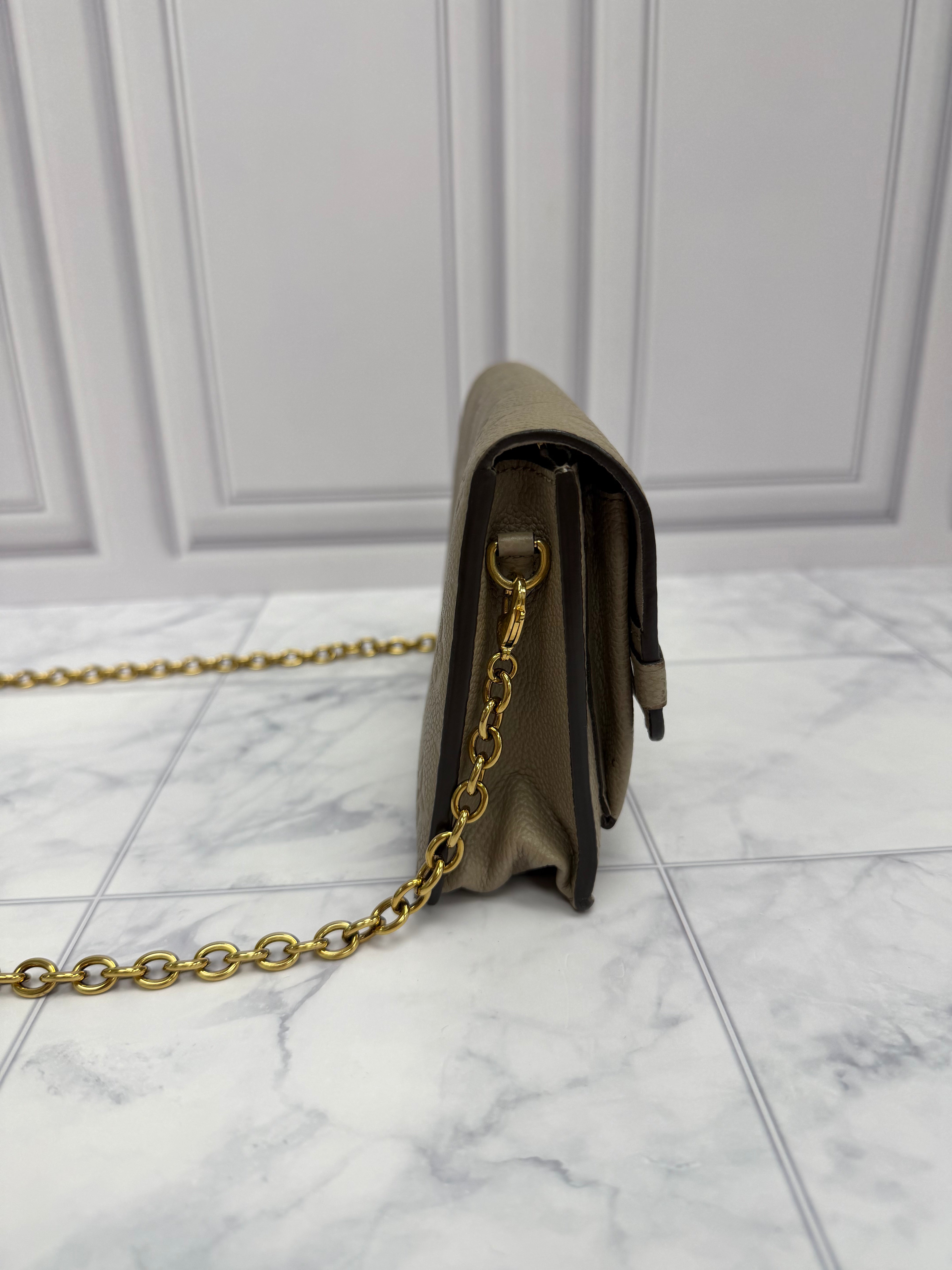 *DONS DROP* Louis Vuitton Turtledove Empreinte Vavin Wallet on a Chain