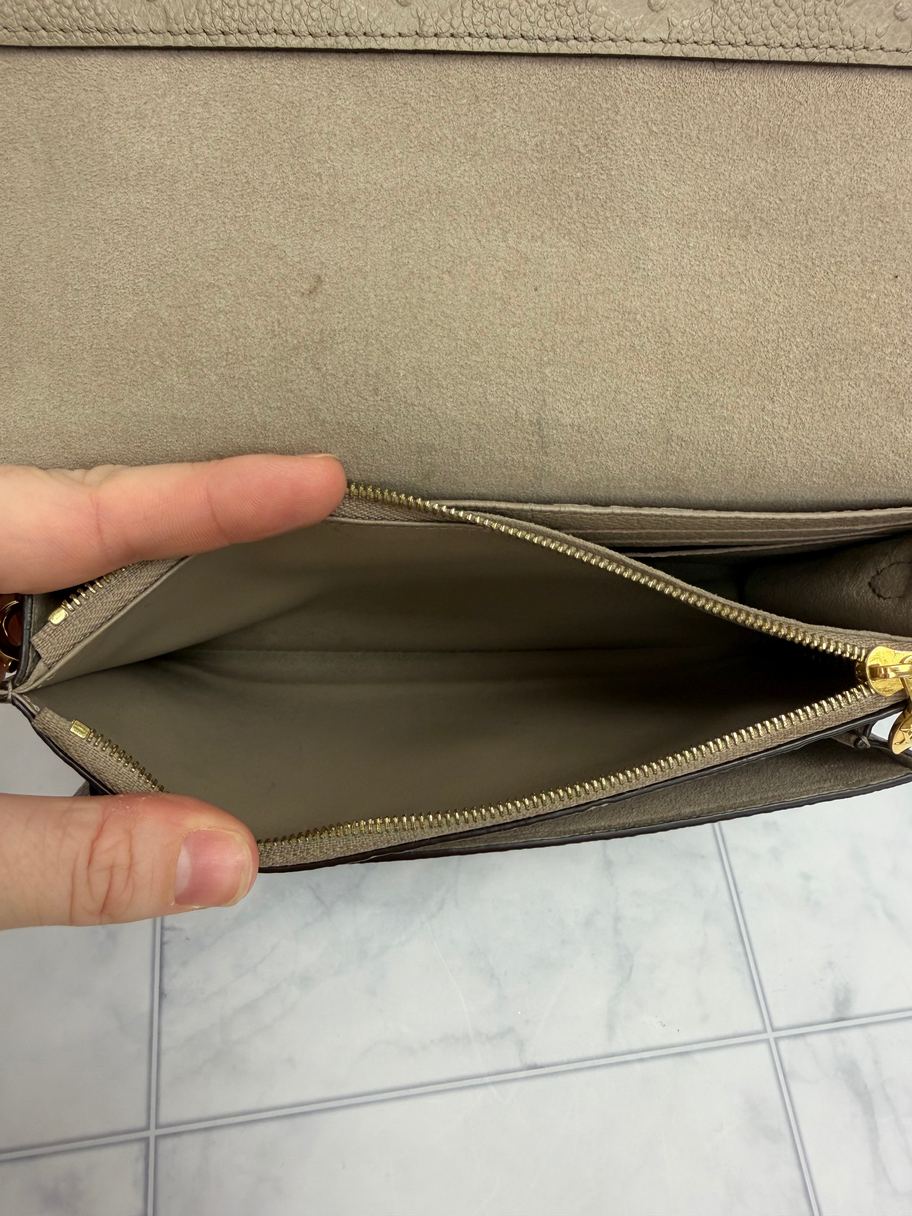 *DONS DROP* Louis Vuitton Turtledove Empreinte Vavin Wallet on a Chain