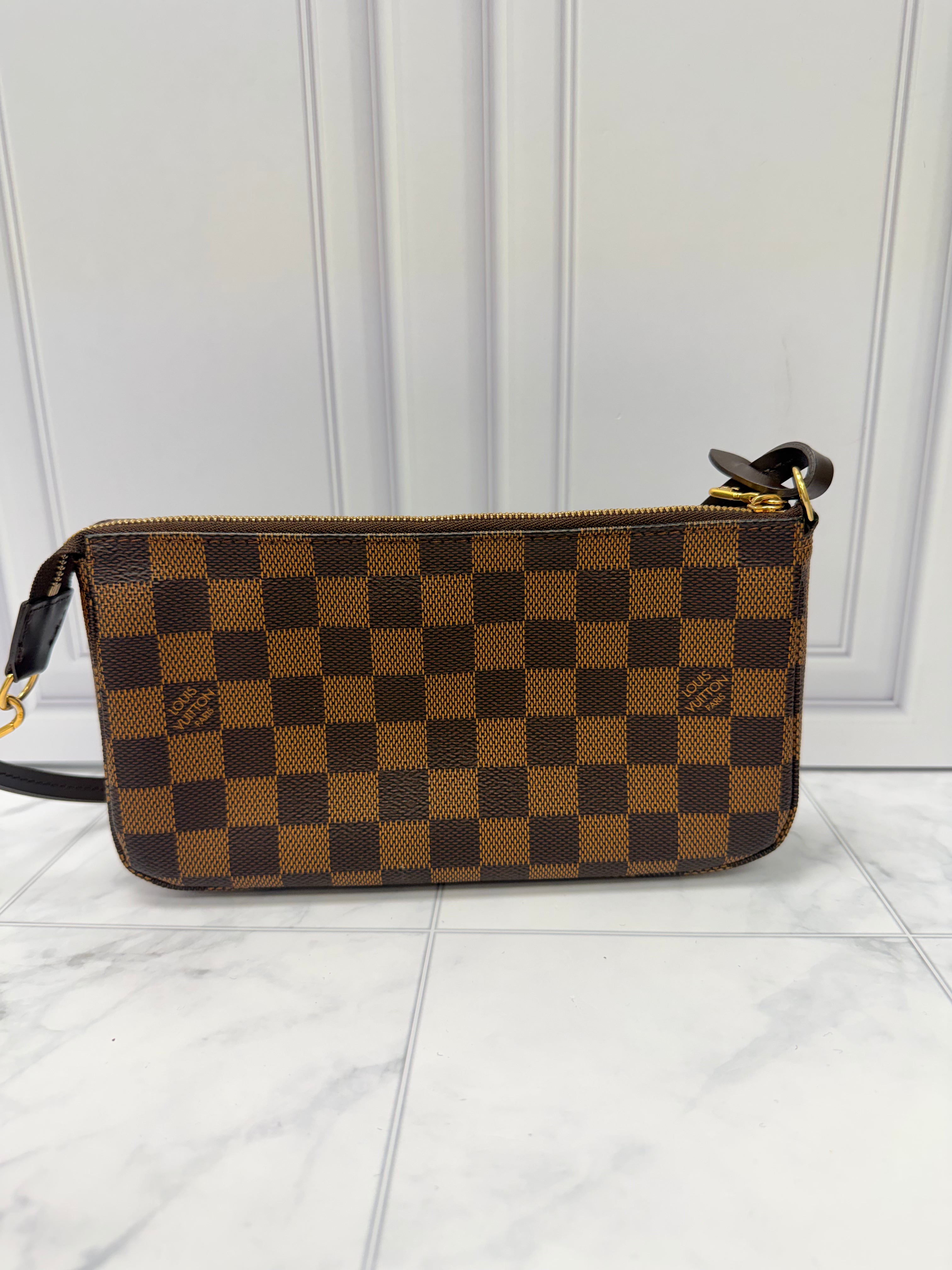 LIKE NEW - Louis Vuitton Damier Ebene Pochette Accessoires NM Shoulder Bag