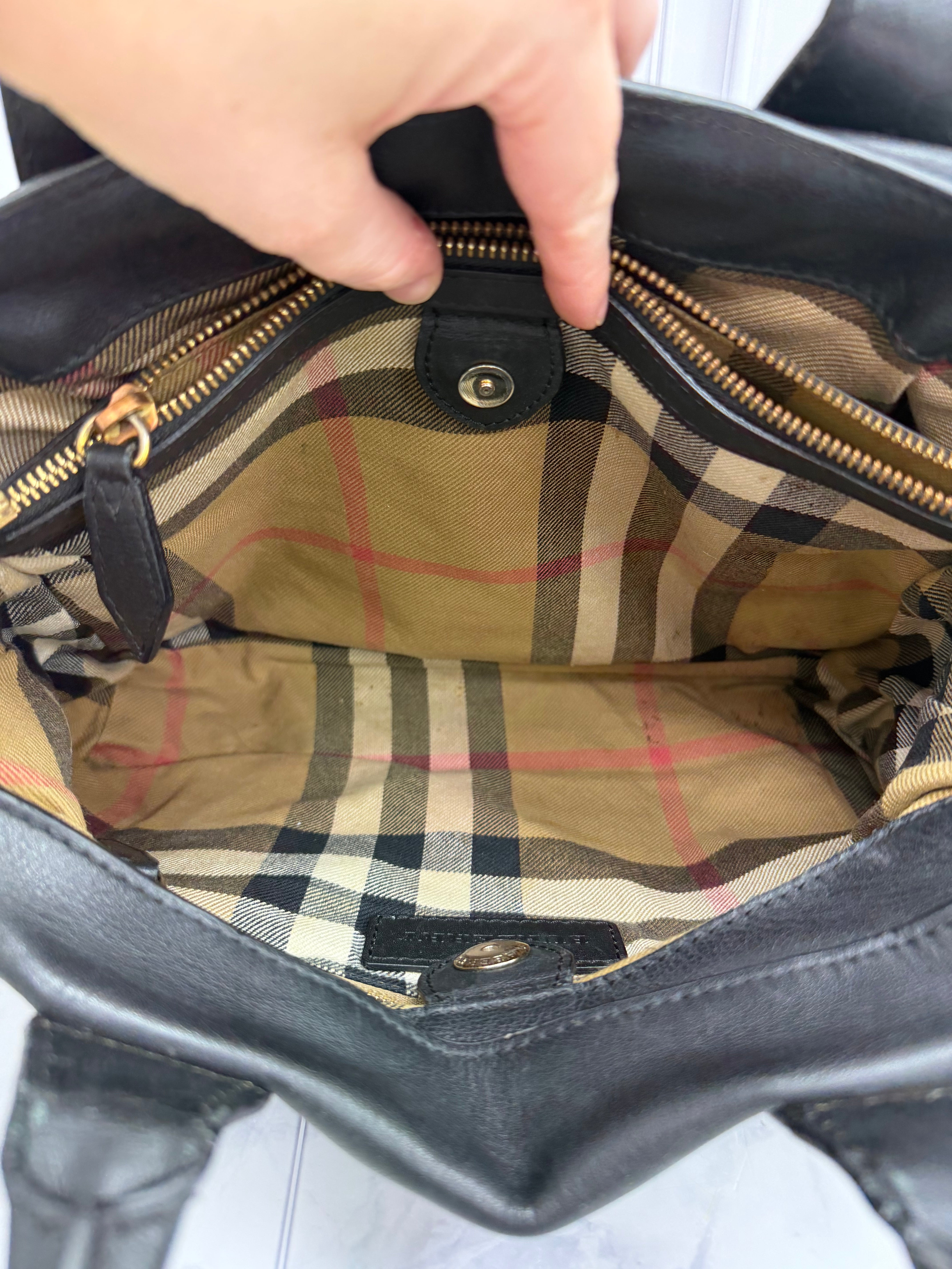*DONS DROP* Burberry Black Leather Banner Tote Bag