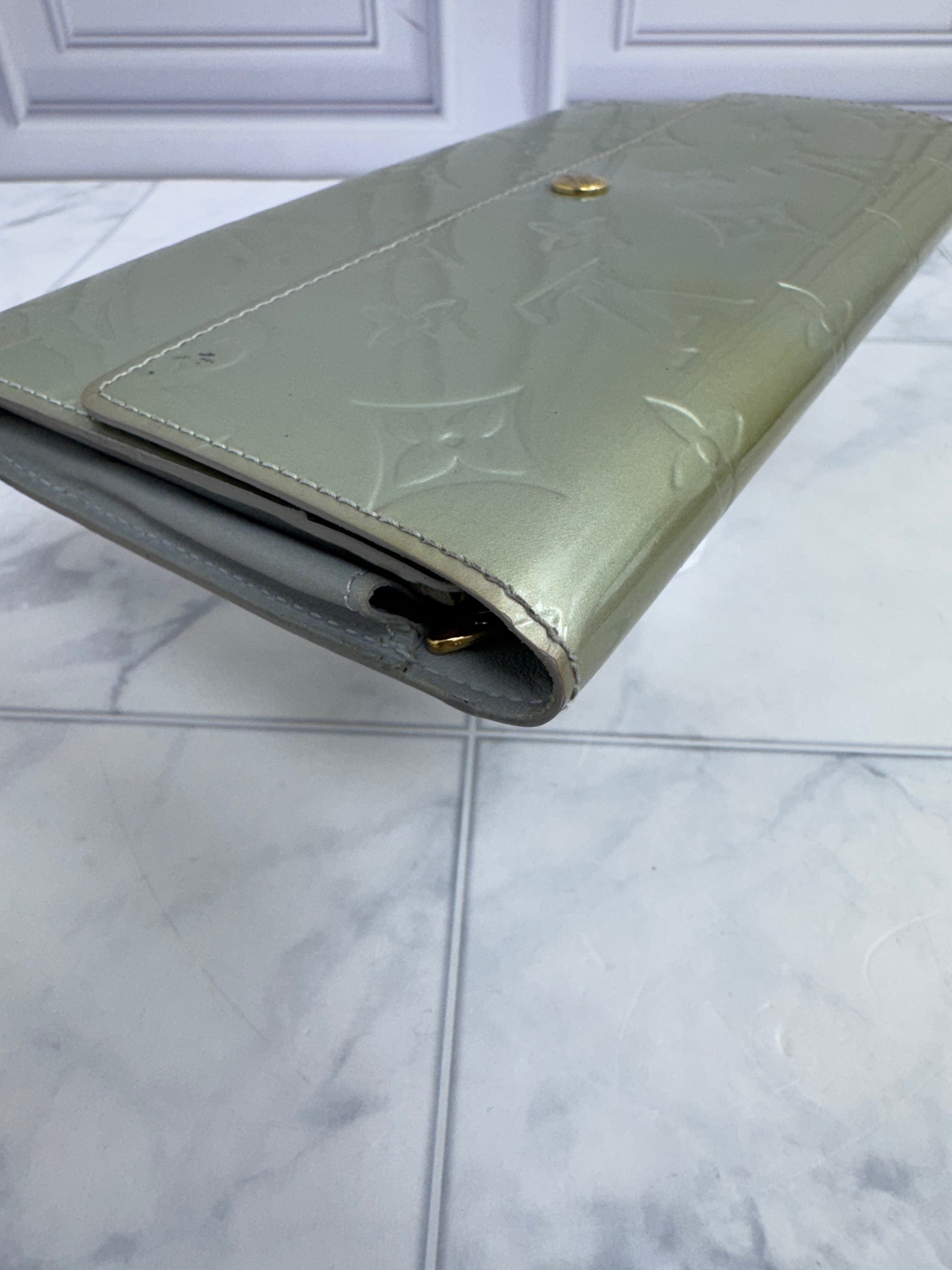 Louis Vuitton Green Sage Vernis Leather Sarah Wallet