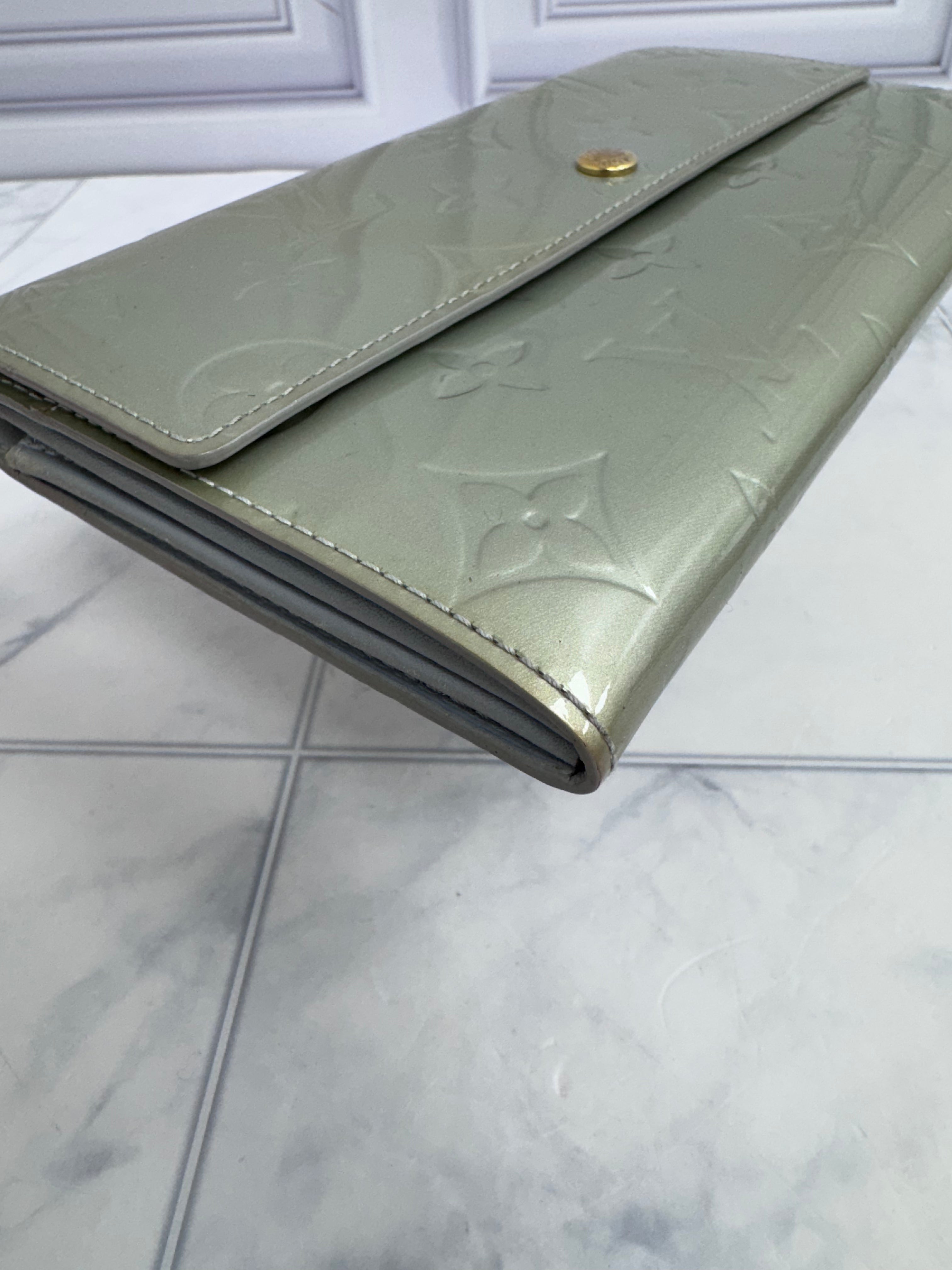 Louis Vuitton Green Sage Vernis Leather Sarah Wallet