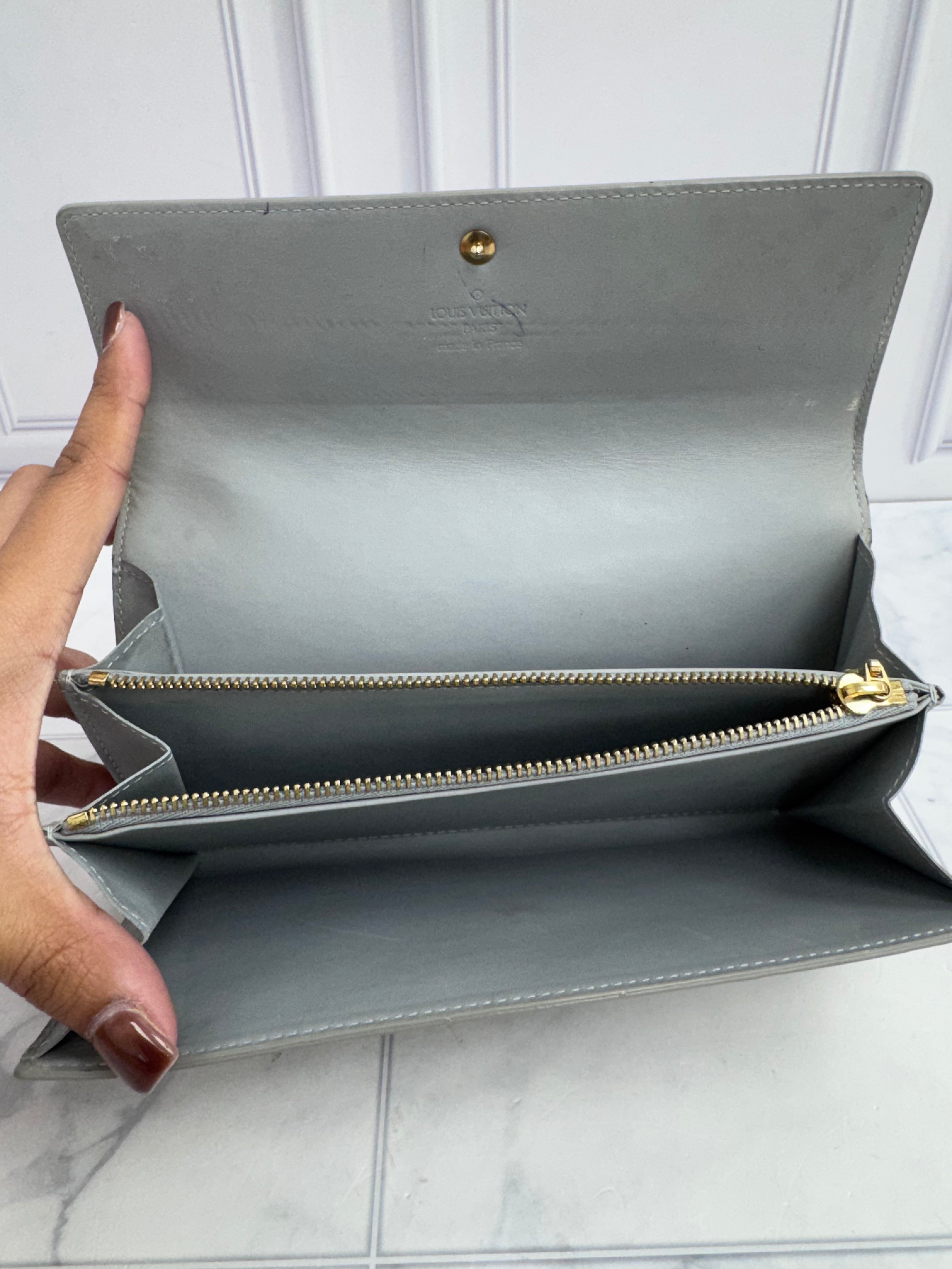 Louis Vuitton Green Sage Vernis Leather Sarah Wallet