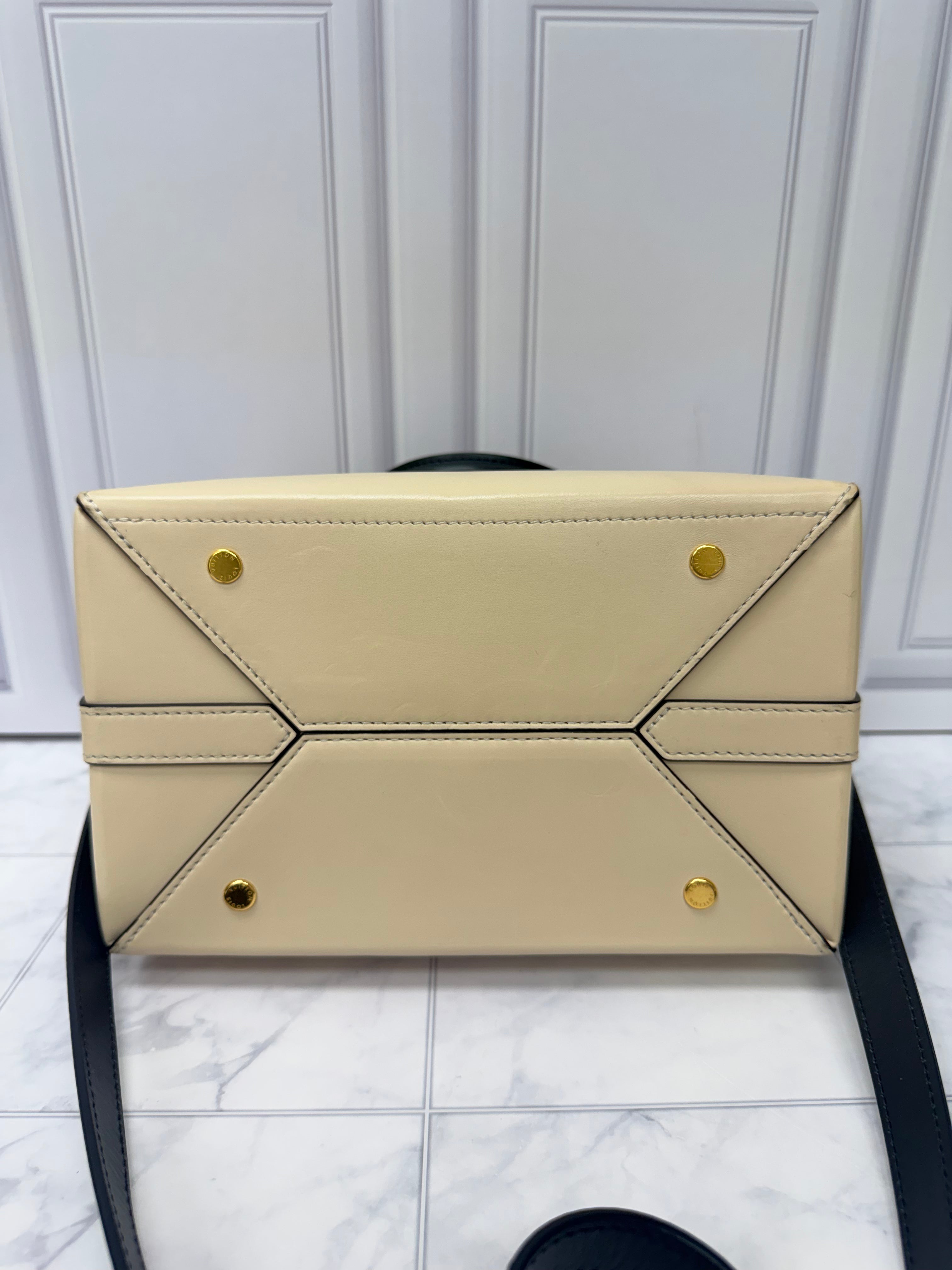Louis Vuitton Beige Leather Speedy Doctor 25 Bandouliere