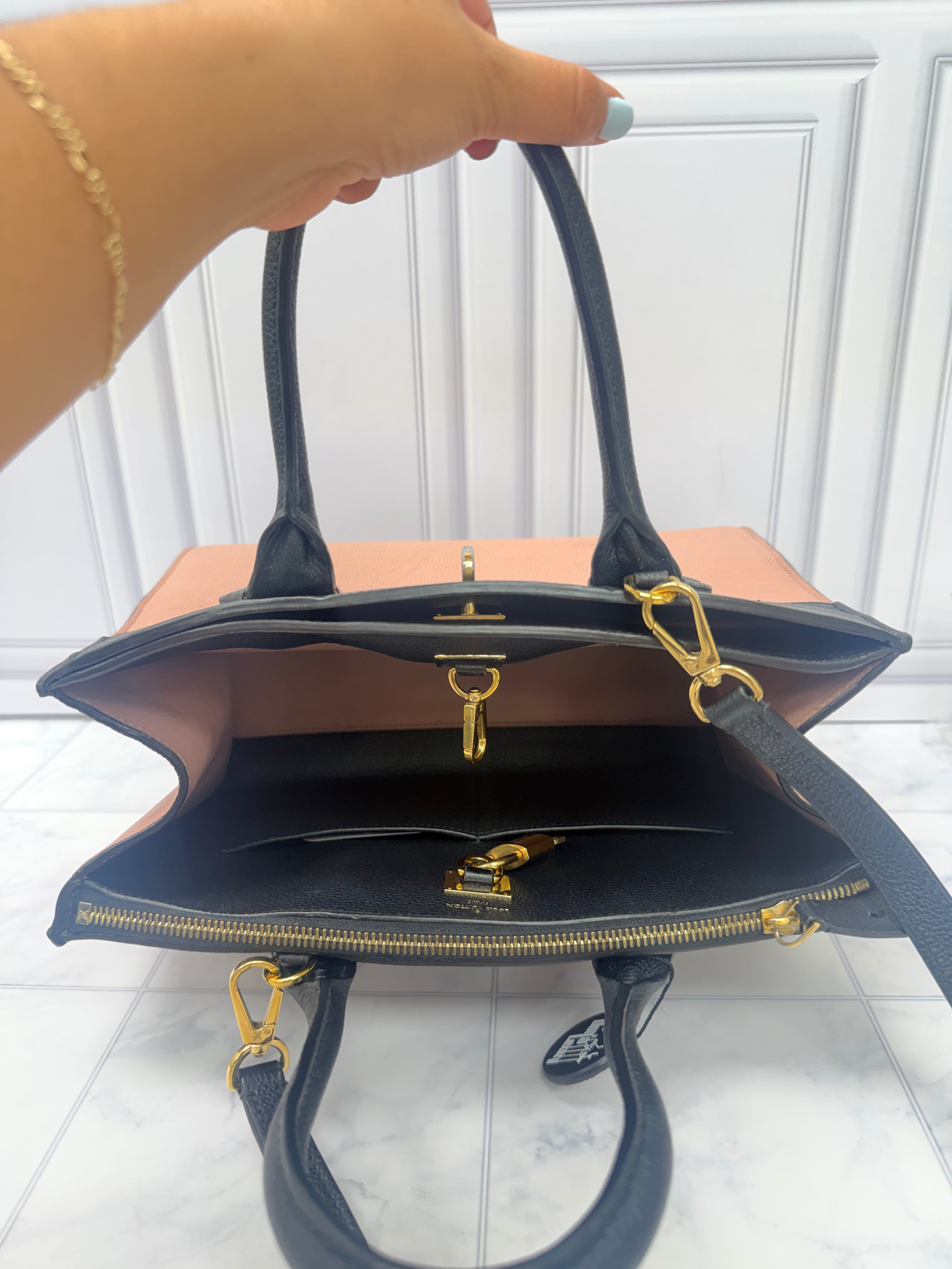 Louis Vuitton Black And Pink Grained Leather City Streamer MM Handbag