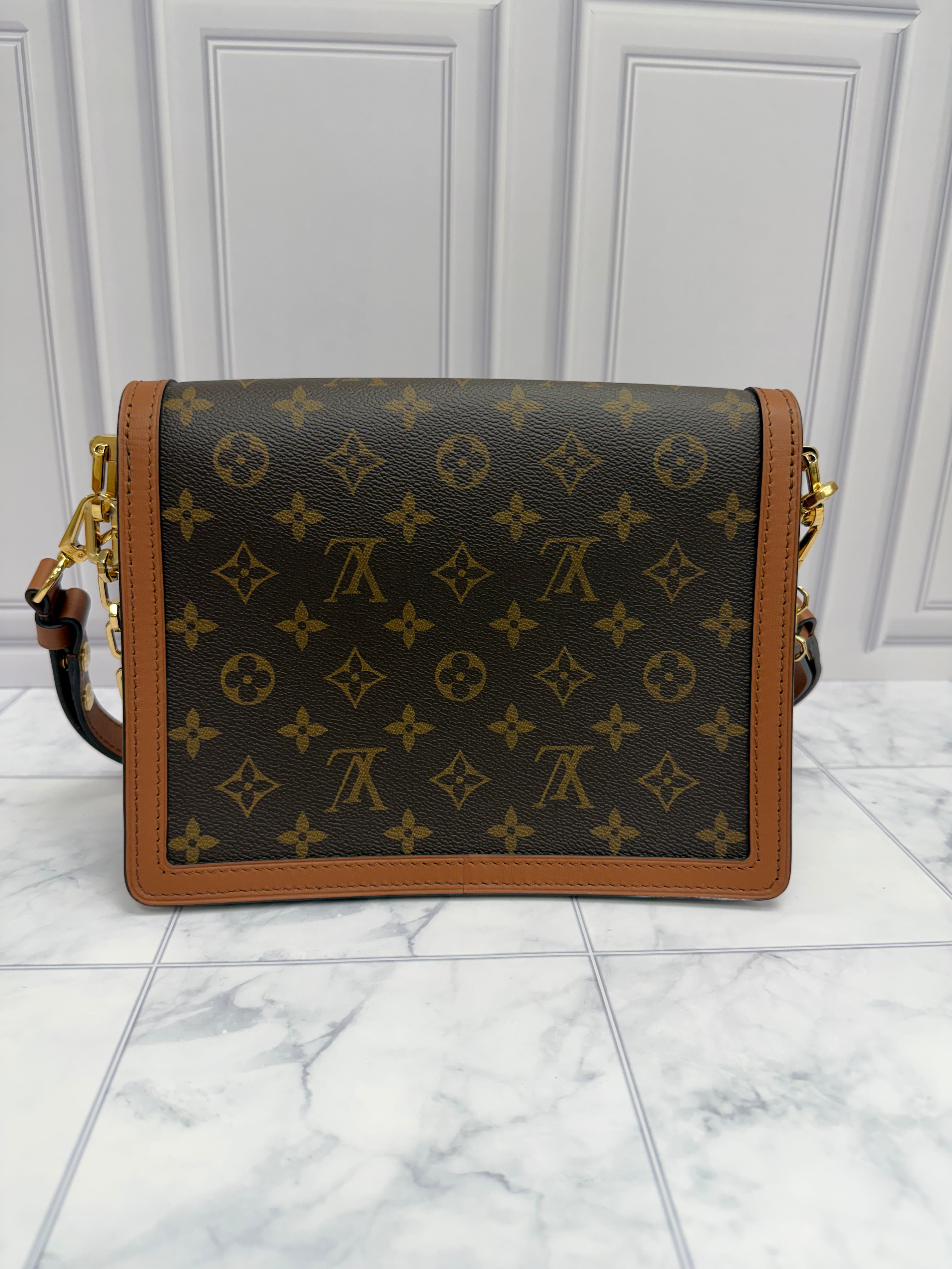 *DONS DROP* Louis Vuitton Monogram Dauphine MM Shoulder Bag