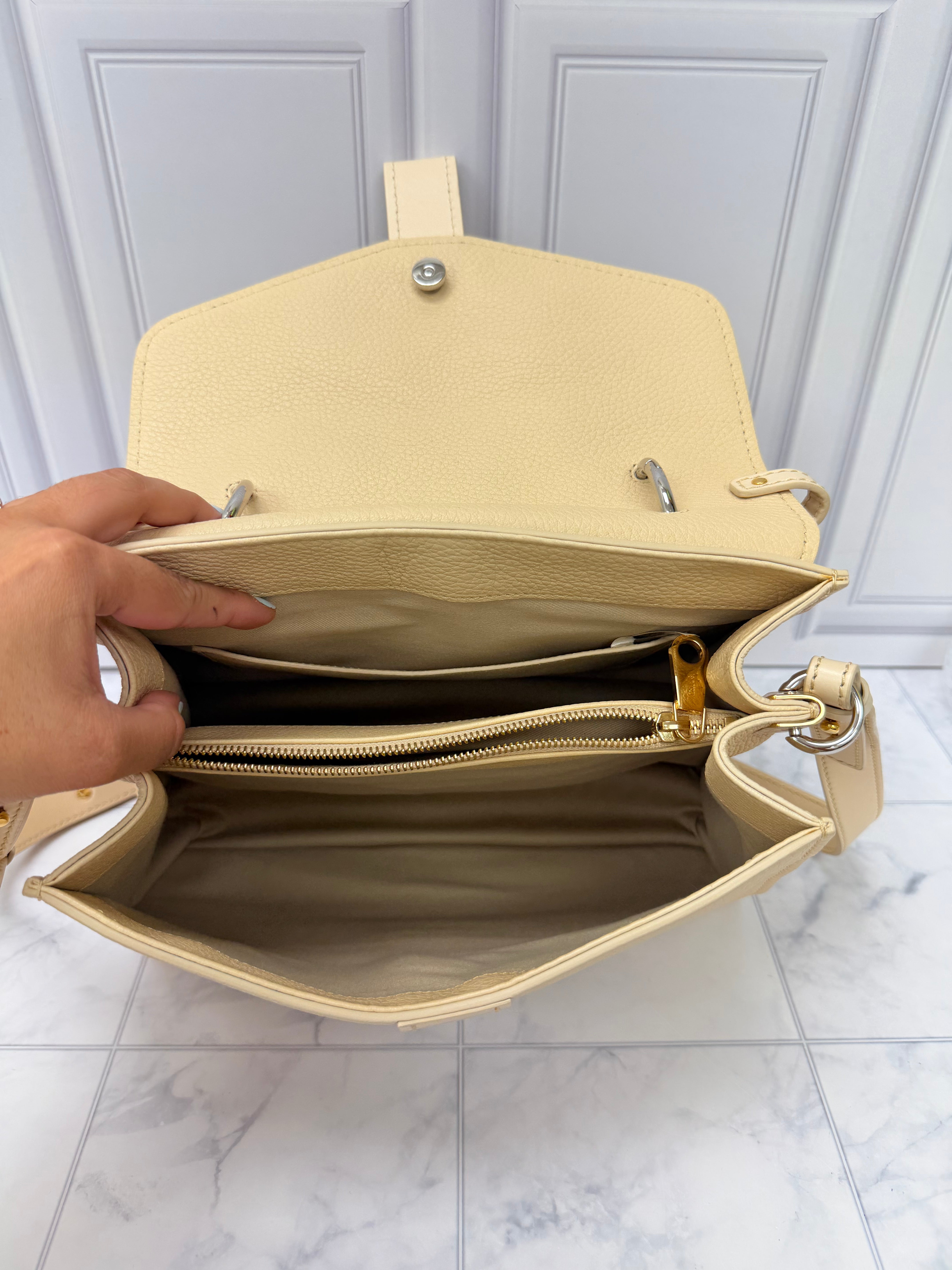 Chloe Beige Grained Leather Aby Day Shoulder Bag