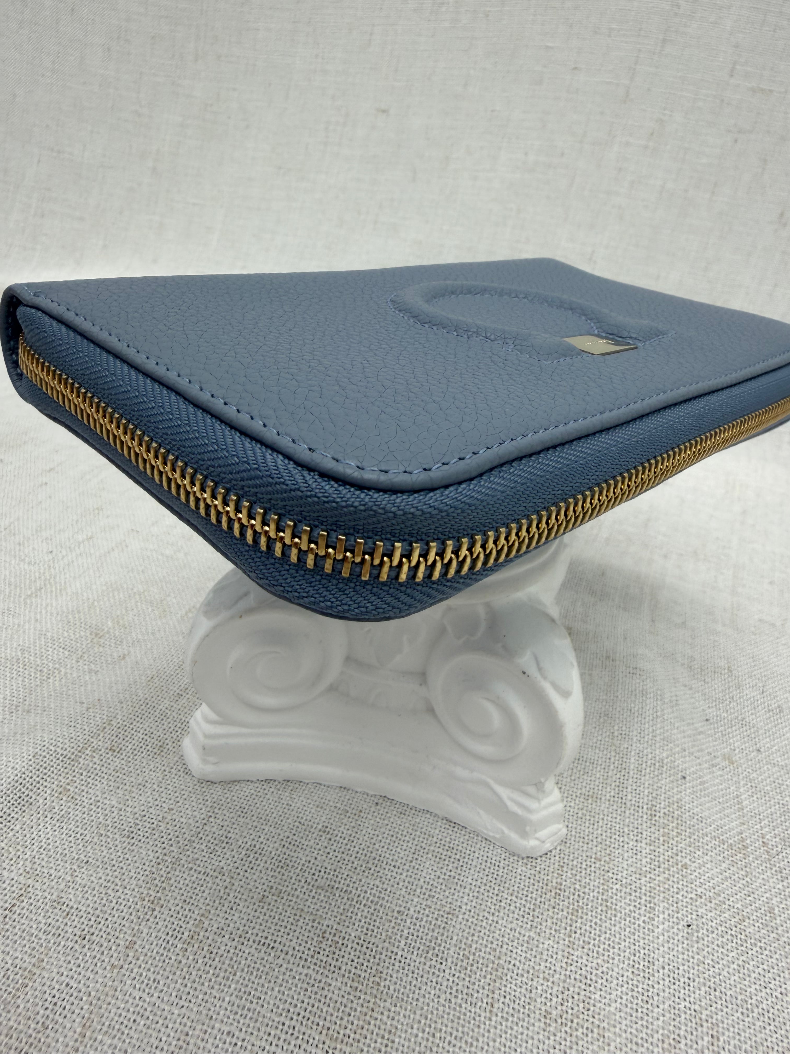 Salvatore Ferragamo Blue Leather Zippy Wallet