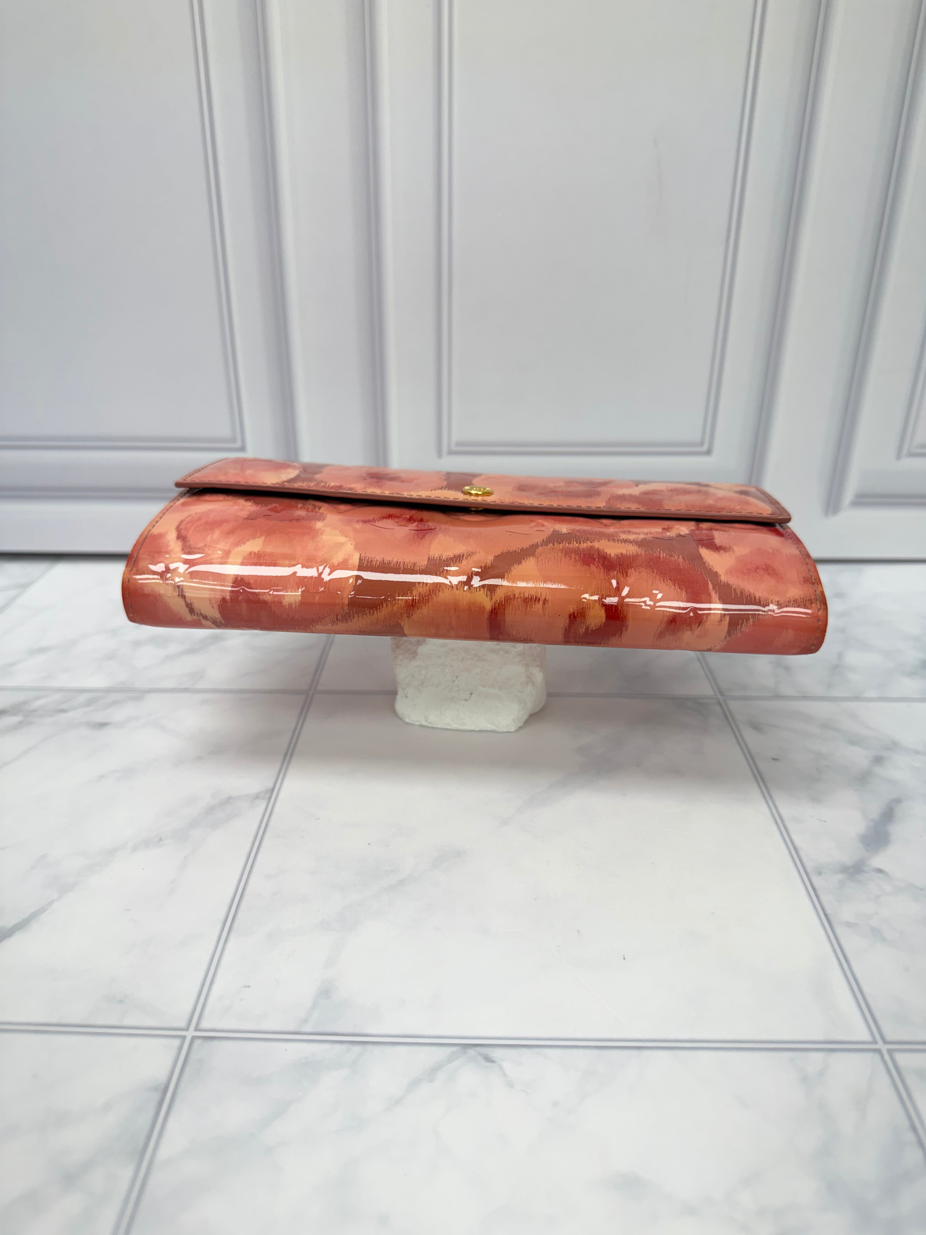 Louis Vuitton Monogram Pink Rose Vernis Leather Ikat Sarah wallet
