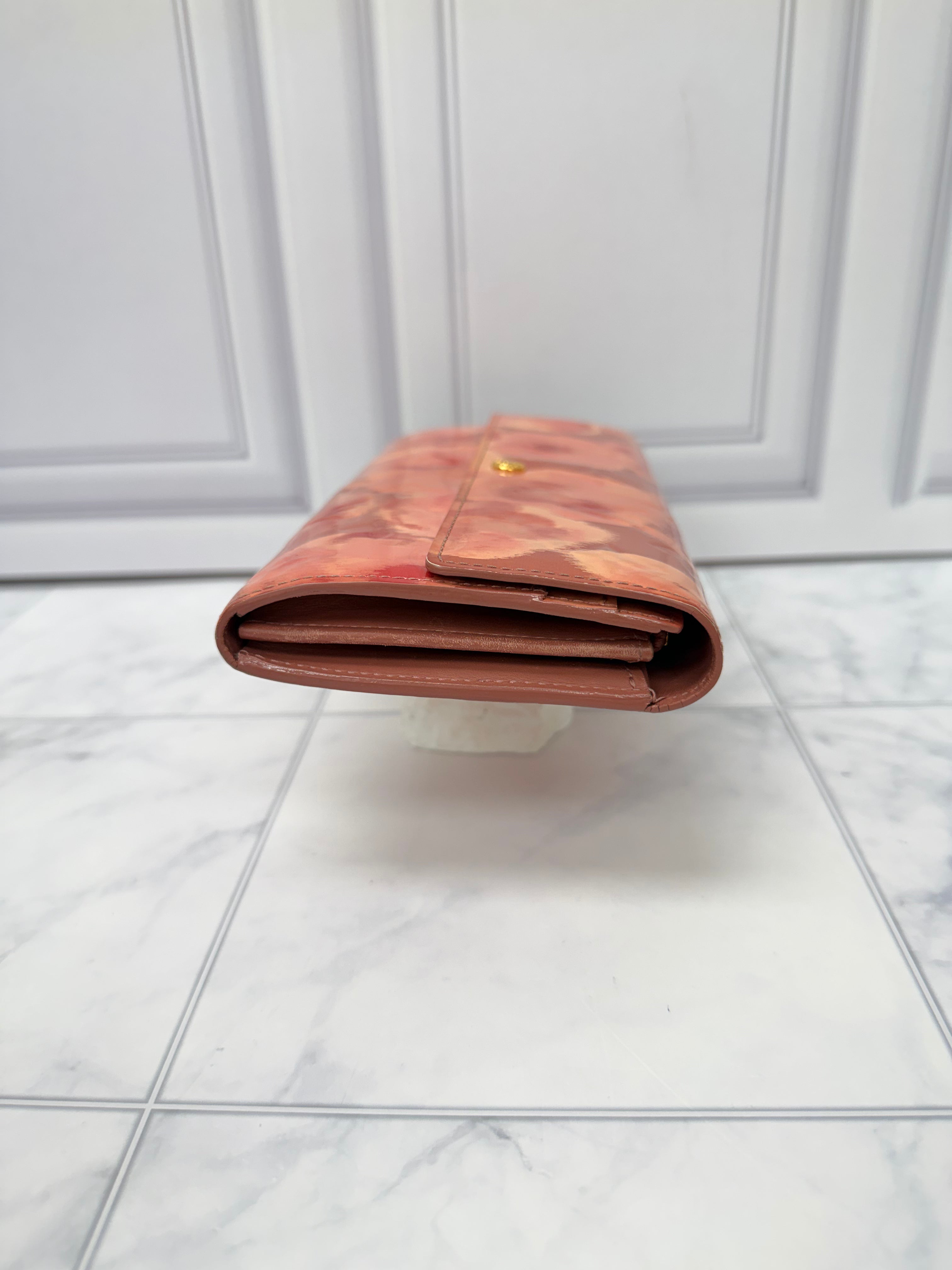 Louis Vuitton Monogram Pink Rose Vernis Leather Ikat Sarah wallet
