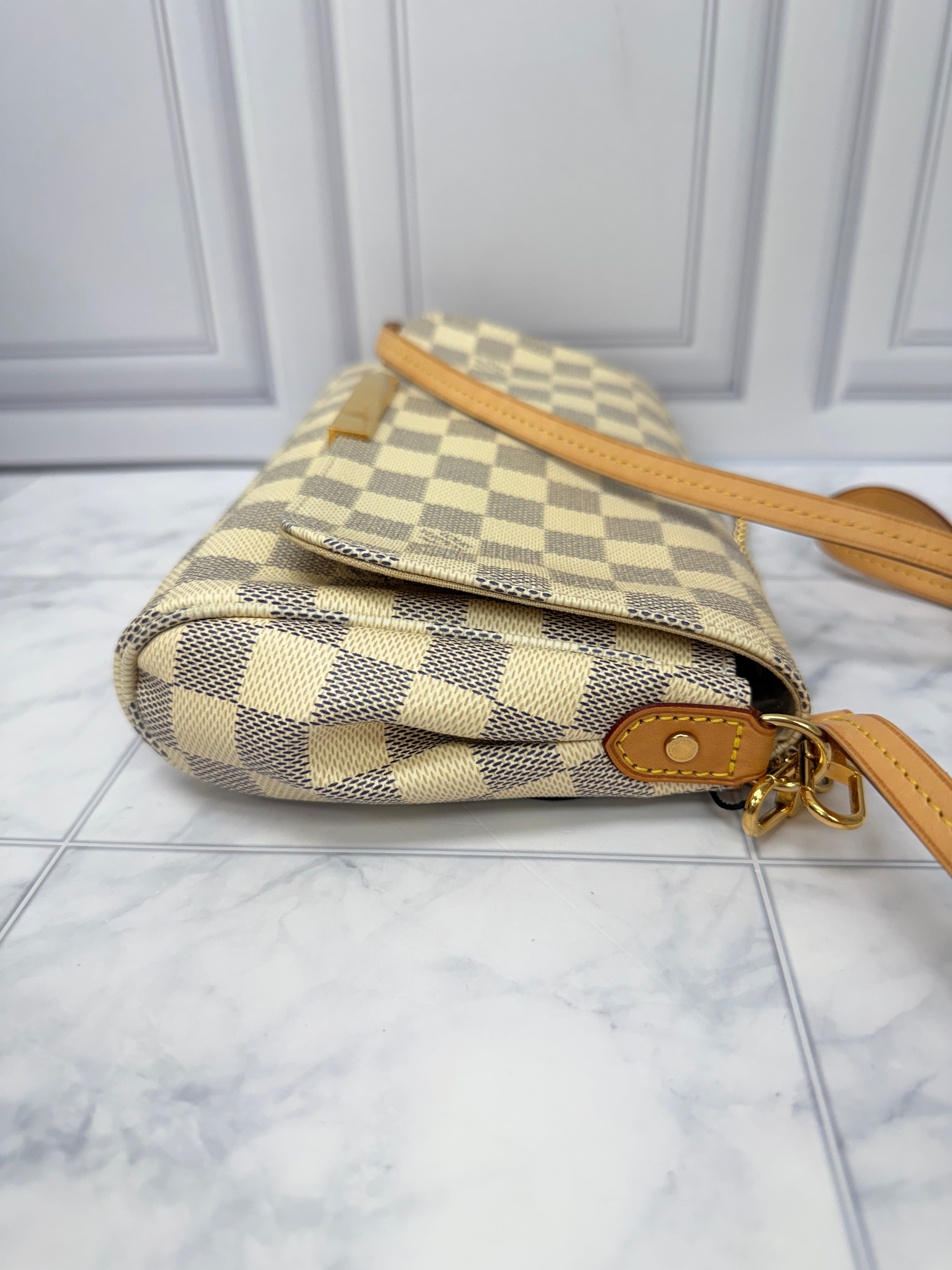 BRAND NEW - Louis Vuitton Damier Azur Favorite Crossbody Bag