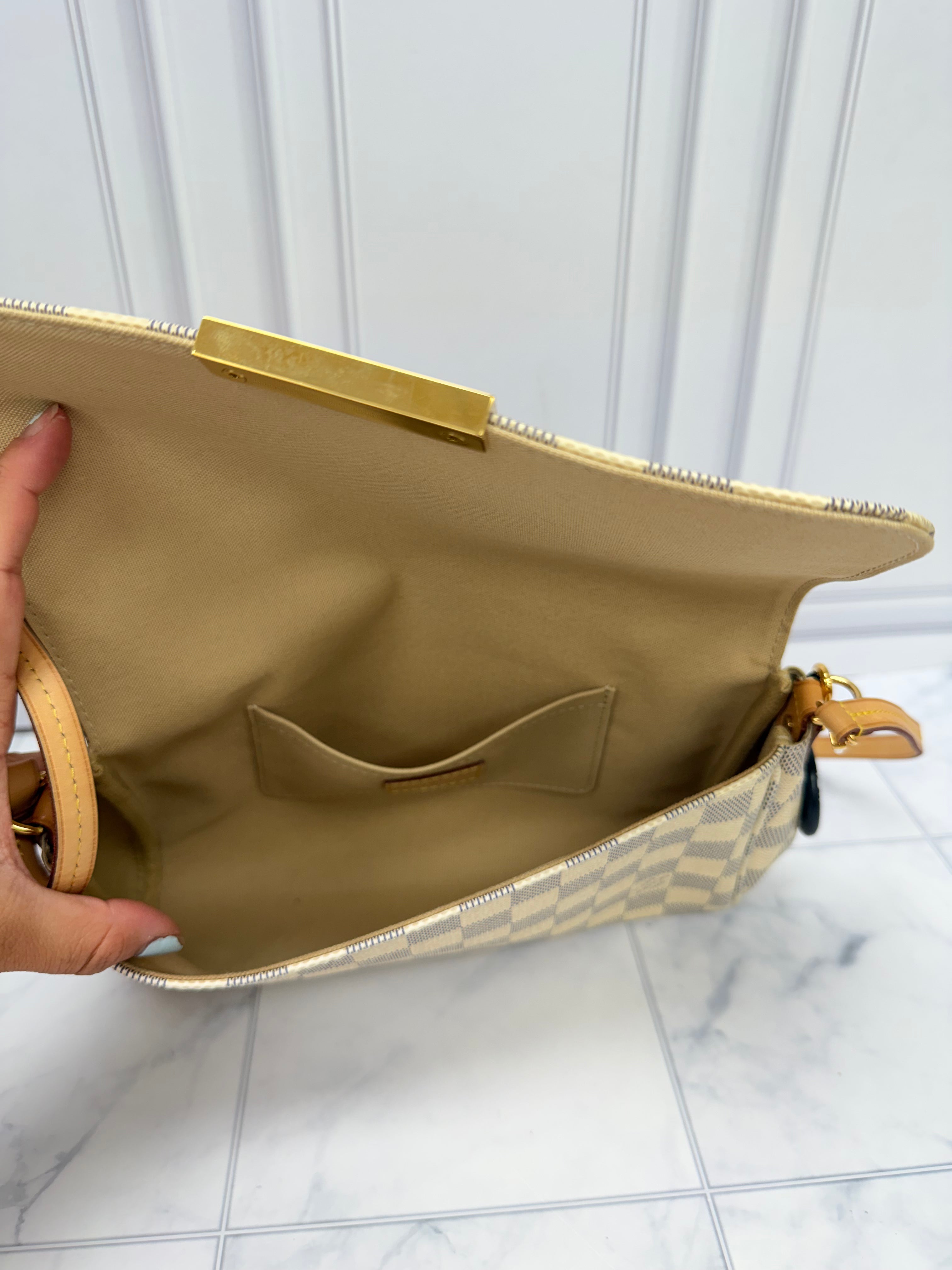 BRAND NEW - Louis Vuitton Damier Azur Favorite Crossbody Bag
