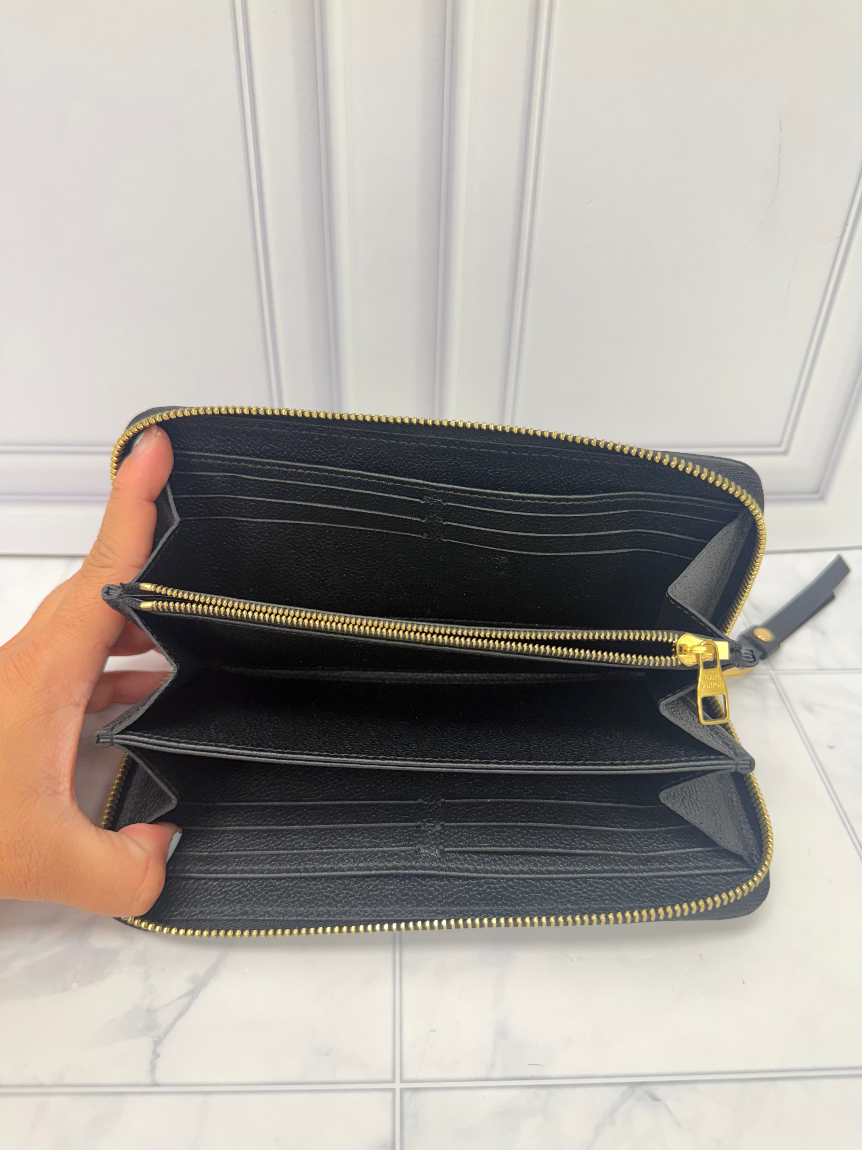 Louis Vuitton Monogram Black Empreinte Leather Zippy Wallet