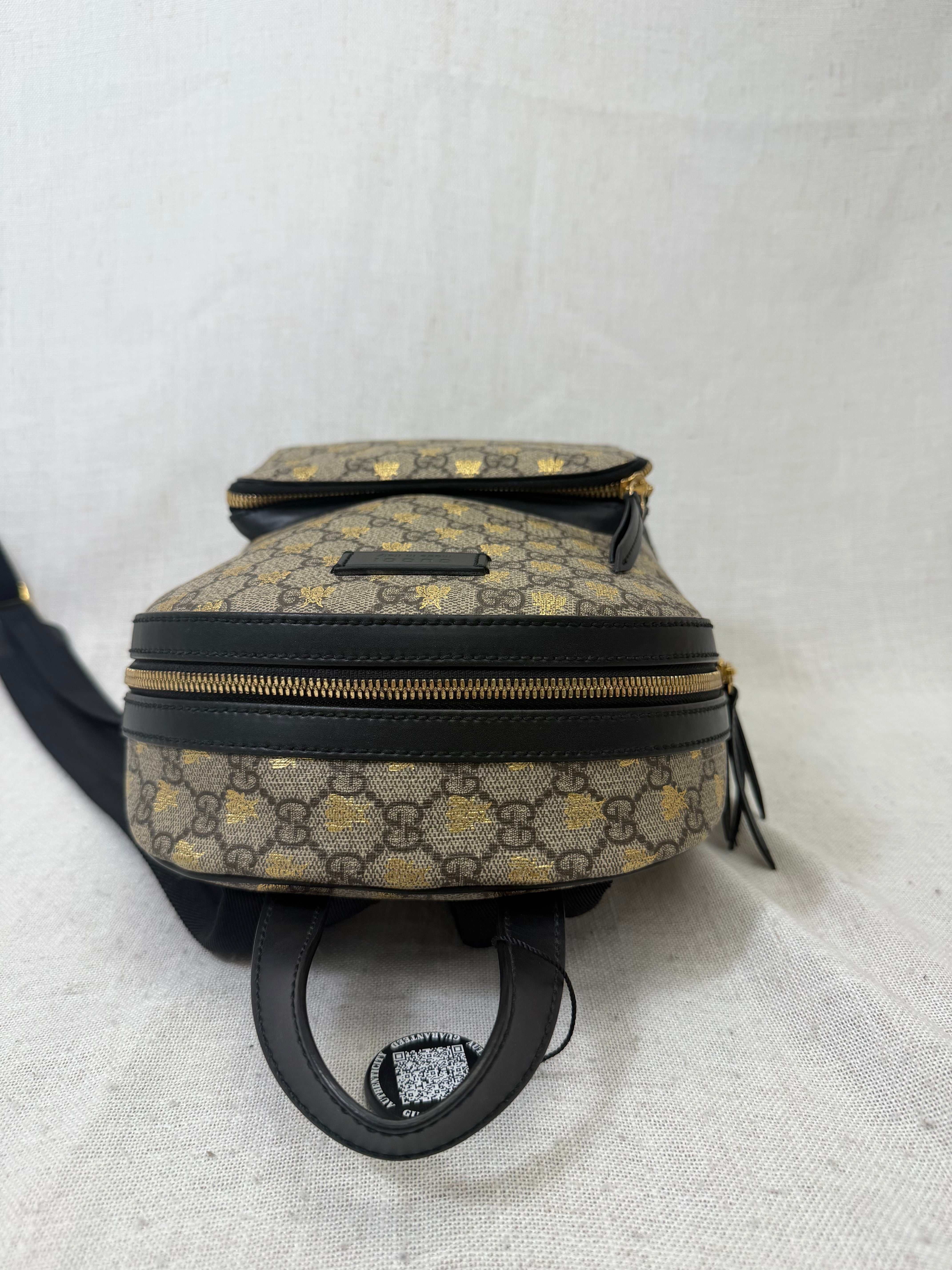 Gucci GG Supreme Monogram Bee Coated Canvas Small Backpack