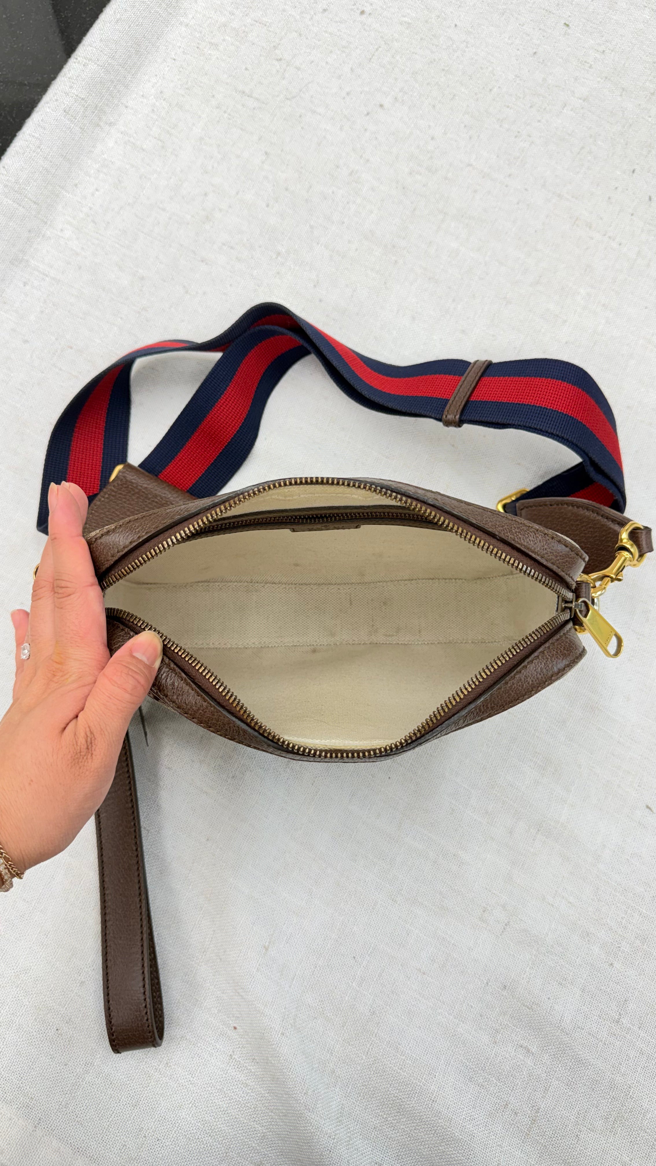 Gucci GG Supreme Ophidia Crossbody Bag