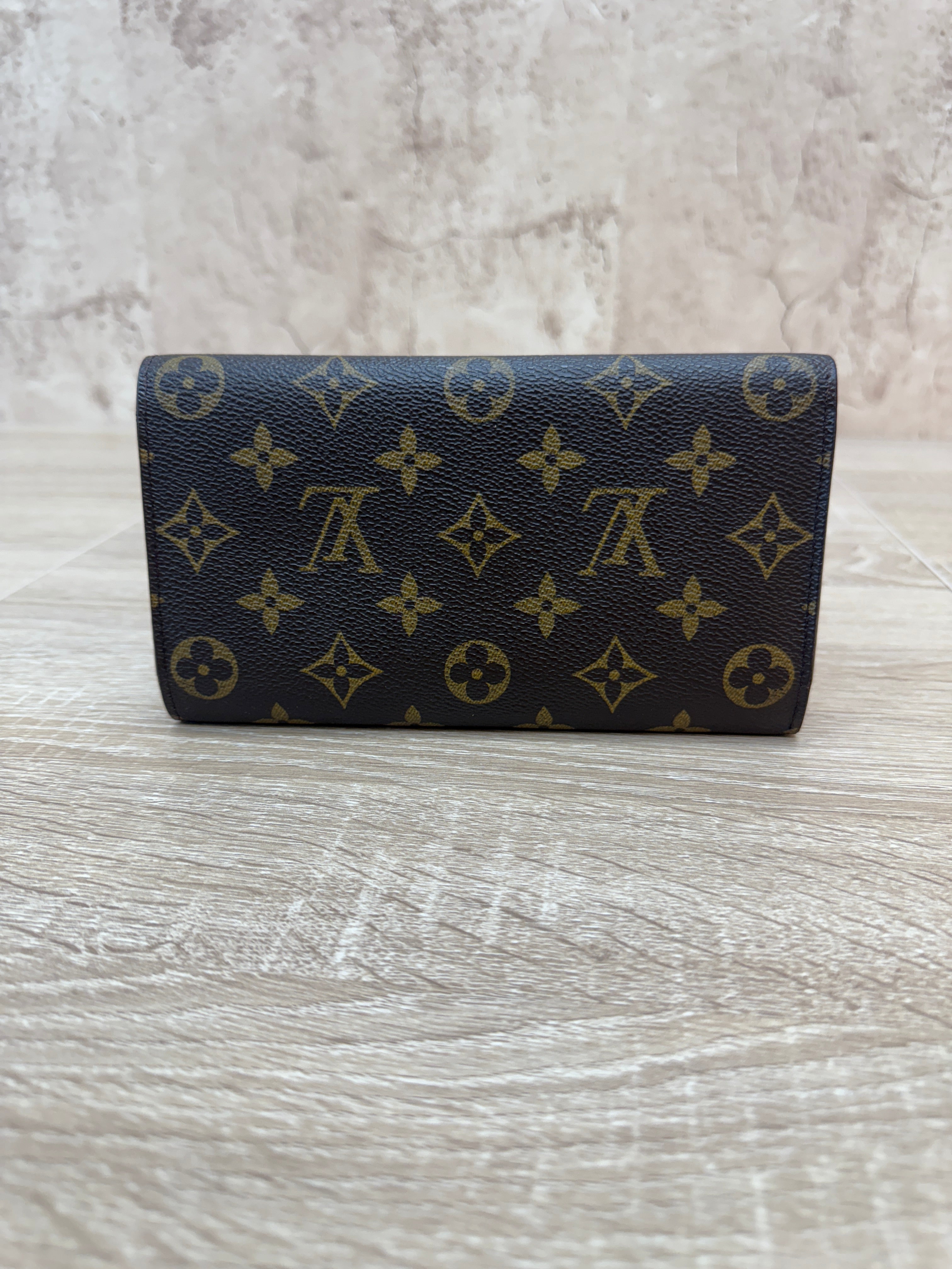Louis Vuitton Monogram International Wallet