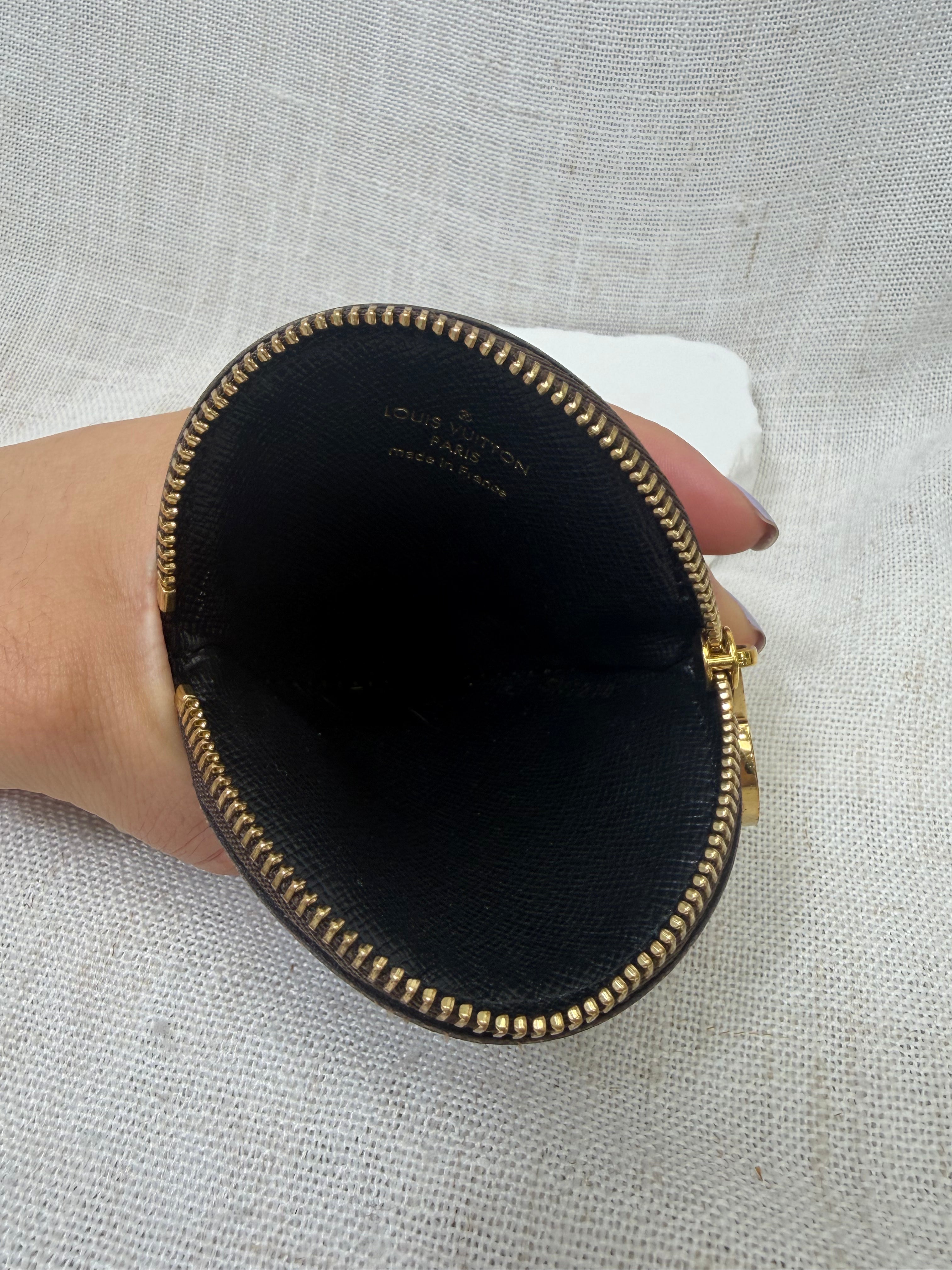 Louis Vuitton Monogram Round Coin Zippy Pouch